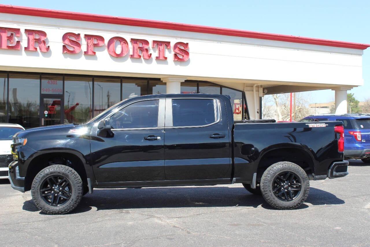 2020 Black Chevrolet Silverado 1500 LT Trail Boss Crew Cab Long Box 4WD (1GCPYFEL9LZ) with an EcoTec3 6.2L V8 420hp 460ft. lbs. 6.2L V8 engine, Automatic 10-Speed transmission, located at 4301 NW 39th , Oklahoma City, OK, 73112, (405) 949-5600, 35.512135, -97.598671 - NO DRIVERS LICENCE -NO FULL COVERAGE INSURANCE - NO CREDIT CHECK. COME ON OVER TO SUPERSPORTS, TAKE A LOOK AND TEST DRIVE. PLEASE GIVE US A CALL AT (405) 949-5600. NO LICENCIA DE CONDUCIR - NO SEGURO DE COBERTURA TOTAL - NO VERIFICACION DE CREDITO. VISITENOS EN SUPERSPORTS, MIRE NUE - Photo#4