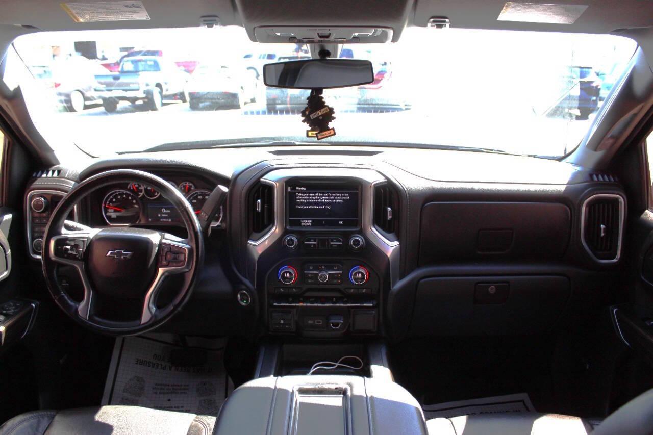 2020 Black Chevrolet Silverado 1500 LT Trail Boss Crew Cab Long Box 4WD (1GCPYFEL9LZ) with an EcoTec3 6.2L V8 420hp 460ft. lbs. 6.2L V8 engine, Automatic 10-Speed transmission, located at 4301 NW 39th , Oklahoma City, OK, 73112, (405) 949-5600, 35.512135, -97.598671 - NO DRIVERS LICENCE -NO FULL COVERAGE INSURANCE - NO CREDIT CHECK. COME ON OVER TO SUPERSPORTS, TAKE A LOOK AND TEST DRIVE. PLEASE GIVE US A CALL AT (405) 949-5600. NO LICENCIA DE CONDUCIR - NO SEGURO DE COBERTURA TOTAL - NO VERIFICACION DE CREDITO. VISITENOS EN SUPERSPORTS, MIRE NUE - Photo#17