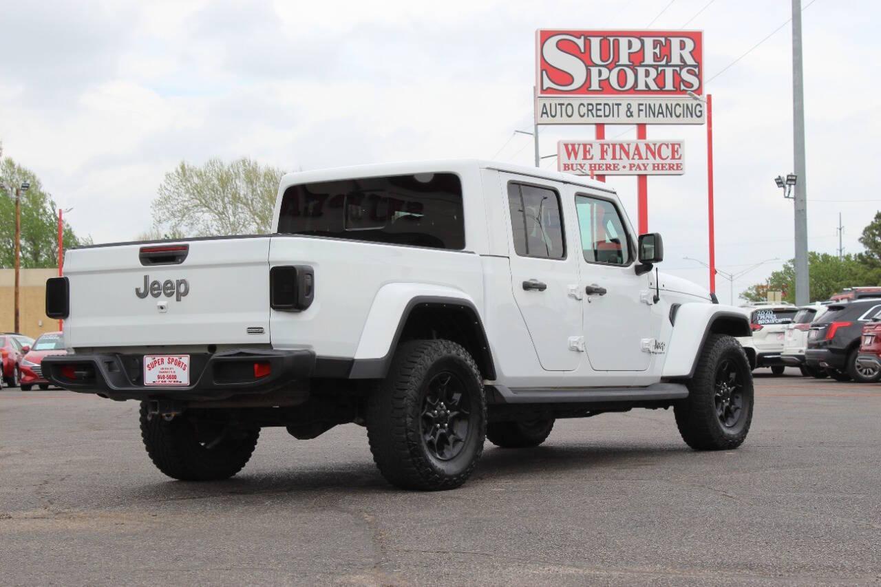 2023 White Jeep Gladiator Overland (1C6HJTFG9PL) with an 3.6L V6 285hp 260ft. lbs. 3.6L V6 engine, Automatic 8-Speed transmission, located at 4301 NW 39th , Oklahoma City, OK, 73112, (405) 949-5600, 35.512135, -97.598671 - NO DRIVERS LICENCE -NO FULL COVERAGE INSURANCE - NO CREDIT CHECK. COME ON OVER TO SUPERSPORTS, TAKE A LOOK AND TEST DRIVE. PLEASE GIVE US A CALL AT (405) 949-5600. NO LICENCIA DE CONDUCIR - NO SEGURO DE COBERTURA TOTAL - NO VERIFICACION DE CREDITO. VISITENOS EN SUPERSPORTS, MIRE NUEST - Photo#3
