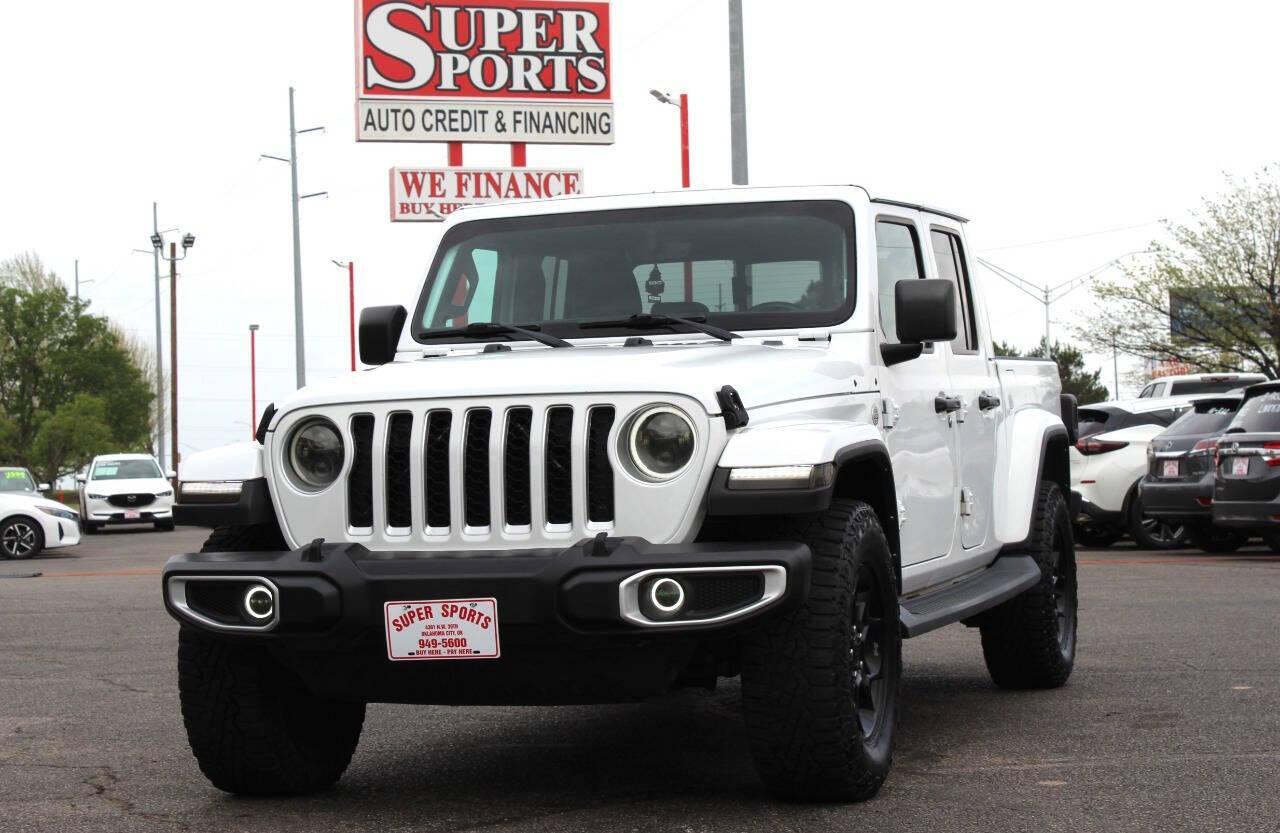 2023 White Jeep Gladiator Overland (1C6HJTFG9PL) with an 3.6L V6 285hp 260ft. lbs. 3.6L V6 engine, Automatic 8-Speed transmission, located at 4301 NW 39th , Oklahoma City, OK, 73112, (405) 949-5600, 35.512135, -97.598671 - NO DRIVERS LICENCE -NO FULL COVERAGE INSURANCE - NO CREDIT CHECK. COME ON OVER TO SUPERSPORTS, TAKE A LOOK AND TEST DRIVE. PLEASE GIVE US A CALL AT (405) 949-5600. NO LICENCIA DE CONDUCIR - NO SEGURO DE COBERTURA TOTAL - NO VERIFICACION DE CREDITO. VISITENOS EN SUPERSPORTS, MIRE NUEST - Photo#6
