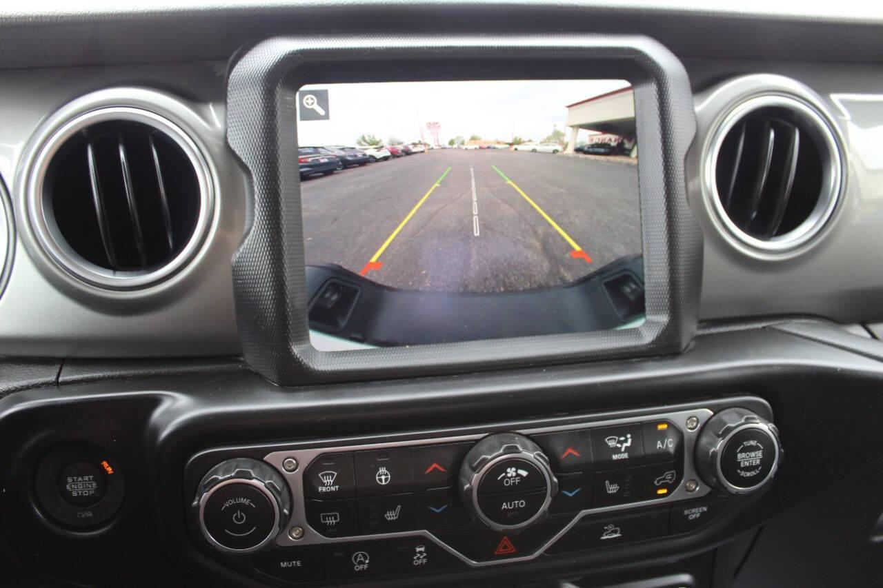 2023 White Jeep Gladiator Overland (1C6HJTFG9PL) with an 3.6L V6 285hp 260ft. lbs. 3.6L V6 engine, Automatic 8-Speed transmission, located at 4301 NW 39th , Oklahoma City, OK, 73112, (405) 949-5600, 35.512135, -97.598671 - NO DRIVERS LICENCE -NO FULL COVERAGE INSURANCE - NO CREDIT CHECK. COME ON OVER TO SUPERSPORTS, TAKE A LOOK AND TEST DRIVE. PLEASE GIVE US A CALL AT (405) 949-5600. NO LICENCIA DE CONDUCIR - NO SEGURO DE COBERTURA TOTAL - NO VERIFICACION DE CREDITO. VISITENOS EN SUPERSPORTS, MIRE NUEST - Photo#21