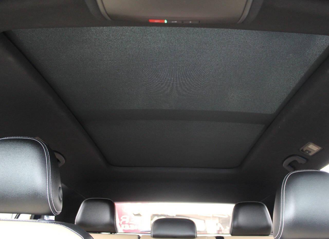 2022 Blue Volkswagen Atlas Cross Sport SEL R-Line 4MOTION (1V2AE2CA9NC) with an 3.6L V6 276hp 266ft. lbs. 3.6L V6 engine, Automatic 8-Speed transmission, located at 4301 NW 39th , Oklahoma City, OK, 73112, (405) 949-5600, 35.512135, -97.598671 - NO DRIVERS LICENCE -NO FULL COVERAGE INSURANCE - NO CREDIT CHECK. COME ON OVER TO SUPERSPORTS, TAKE A LOOK AND TEST DRIVE. PLEASE GIVE US A CALL AT (405) 949-5600. NO LICENCIA DE CONDUCIR - NO SEGURO DE COBERTURA TOTAL - NO VERIFICACION DE CREDITO. VISITENOS EN SUPERSPORTS, MIRE NUESTRO - Photo#22