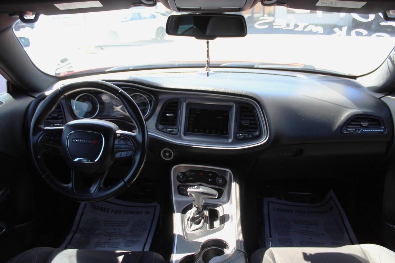 2019 Orange Dodge Challenger SXT (2C3CDZAG8KH) with an Pentastar 3.6L V6 305hp 268ft. lbs. 3.6L V6 engine, Automatic 8-Speed transmission, located at 4301 NW 39th , Oklahoma City, OK, 73112, (405) 949-5600, 35.512135, -97.598671 - NO DRIVERS LICENCE -NO FULL COVERAGE INSURANCE - NO CREDIT CHECK. COME ON OVER TO SUPERSPORTS, TAKE A LOOK AND TEST DRIVE. PLEASE GIVE US A CALL AT (405) 949-5600. NO LICENCIA DE CONDUCIR - NO SEGURO DE COBERTURA TOTAL - NO VERIFICACION DE CREDITO. VISITENOS EN SUPERSPORTS, MIRE NUESTRO - Photo#15