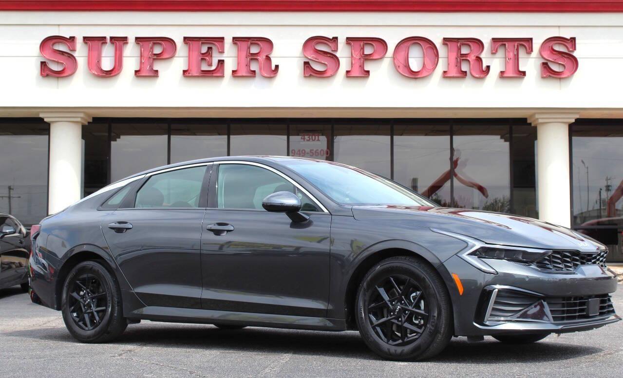 2025 Gray Kia K5 LXS (KNAG24J78S5) with an 2.5L I4 191hp 181ft. lbs. 2.5L I4 engine, Automatic 8-Speed transmission, located at 4301 NW 39th , Oklahoma City, OK, 73112, (405) 949-5600, 35.512135, -97.598671 - NO DRIVERS LICENCE -NO FULL COVERAGE INSURANCE - NO CREDIT CHECK. COME ON OVER TO SUPERSPORTS, TAKE A LOOK AND TEST DRIVE. PLEASE GIVE US A CALL AT (405) 949-5600. NO LICENCIA DE CONDUCIR - NO SEGURO DE COBERTURA TOTAL - NO VERIFICACION DE CREDITO. VISITENOS EN SUPERSPORTS, MIRE NUESTRO - Photo#0