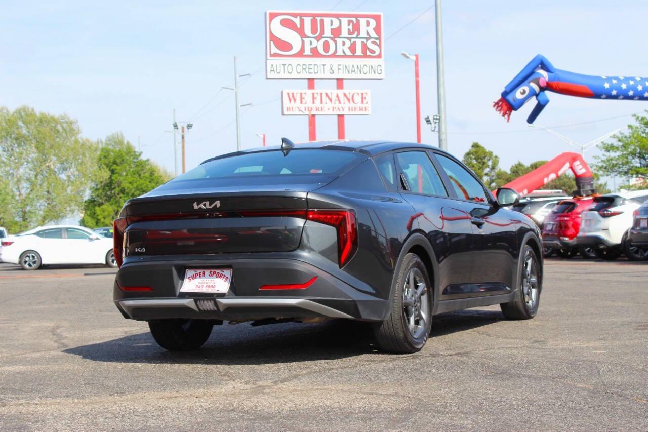 2025 Charcoal Kia K4 LX (3KPFT4DE7SE) with an 2.0L I4 147hp 132ft. lbs. SULEV 2.0L I4 engine, CVT transmission, located at 4301 NW 39th , Oklahoma City, OK, 73112, (405) 949-5600, 35.512135, -97.598671 - NO DRIVERS LICENCE -NO FULL COVERAGE INSURANCE - NO CREDIT CHECK. COME ON OVER TO SUPERSPORTS, TAKE A LOOK AND TEST DRIVE. PLEASE GIVE US A CALL AT (405) 949-5600. NO LICENCIA DE CONDUCIR - NO SEGURO DE COBERTURA TOTAL - NO VERIFICACION DE CREDITO. VISITENOS EN SUPERSPORTS, MIRE NUESTRO - Photo#3