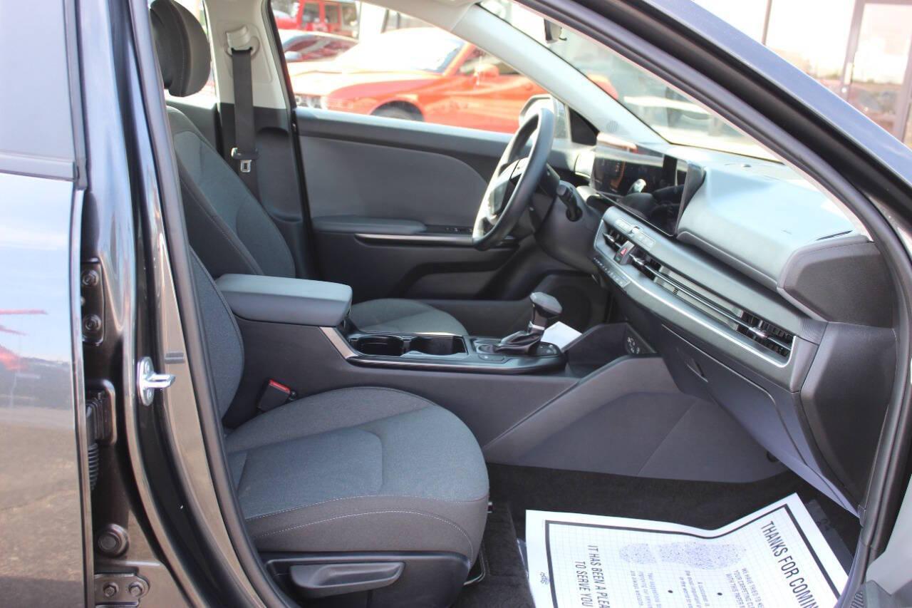 2025 Charcoal Kia K4 LX (3KPFT4DE7SE) with an 2.0L I4 147hp 132ft. lbs. SULEV 2.0L I4 engine, CVT transmission, located at 4301 NW 39th , Oklahoma City, OK, 73112, (405) 949-5600, 35.512135, -97.598671 - NO DRIVERS LICENCE -NO FULL COVERAGE INSURANCE - NO CREDIT CHECK. COME ON OVER TO SUPERSPORTS, TAKE A LOOK AND TEST DRIVE. PLEASE GIVE US A CALL AT (405) 949-5600. NO LICENCIA DE CONDUCIR - NO SEGURO DE COBERTURA TOTAL - NO VERIFICACION DE CREDITO. VISITENOS EN SUPERSPORTS, MIRE NUESTRO - Photo#8