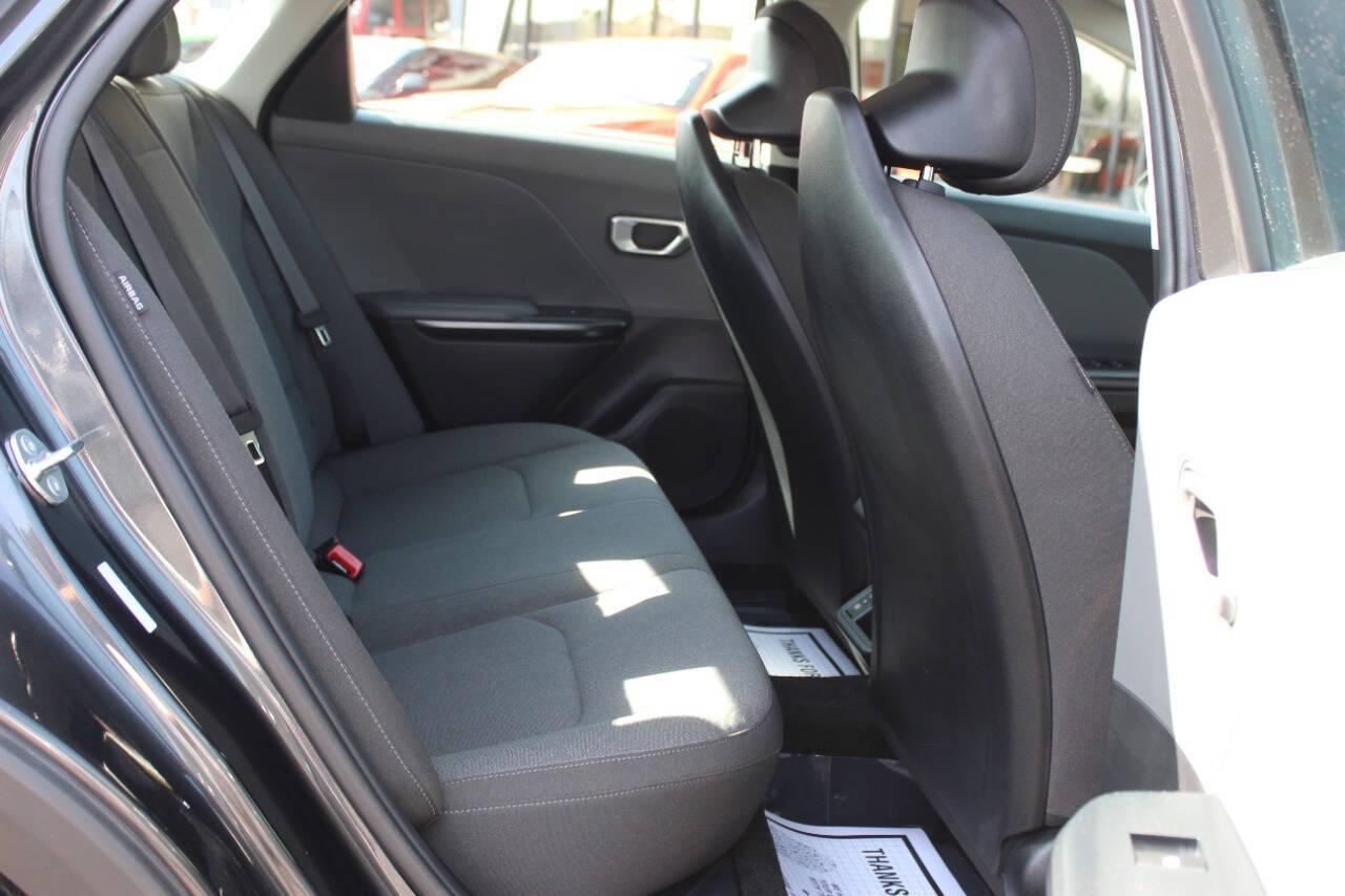 2025 Charcoal Kia K4 LX (3KPFT4DE7SE) with an 2.0L I4 147hp 132ft. lbs. SULEV 2.0L I4 engine, CVT transmission, located at 4301 NW 39th , Oklahoma City, OK, 73112, (405) 949-5600, 35.512135, -97.598671 - NO DRIVERS LICENCE -NO FULL COVERAGE INSURANCE - NO CREDIT CHECK. COME ON OVER TO SUPERSPORTS, TAKE A LOOK AND TEST DRIVE. PLEASE GIVE US A CALL AT (405) 949-5600. NO LICENCIA DE CONDUCIR - NO SEGURO DE COBERTURA TOTAL - NO VERIFICACION DE CREDITO. VISITENOS EN SUPERSPORTS, MIRE NUESTRO - Photo#10