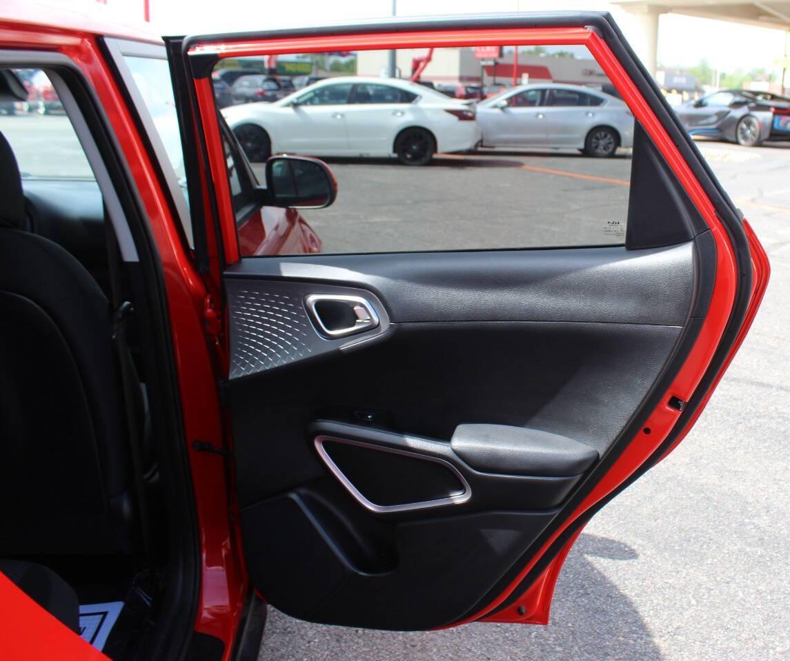 2025 Red Kia Soul LX CVT (KNDJ23AUXS7) with an 2.0L I4 147hp 132ft. lbs. 2.0L I4 engine, CVT transmission, located at 4301 NW 39th , Oklahoma City, OK, 73112, (405) 949-5600, 35.512135, -97.598671 - NO DRIVERS LICENCE -NO FULL COVERAGE INSURANCE - NO CREDIT CHECK. COME ON OVER TO SUPERSPORTS, TAKE A LOOK AND TEST DRIVE. PLEASE GIVE US A CALL AT (405) 949-5600. NO LICENCIA DE CONDUCIR - NO SEGURO DE COBERTURA TOTAL - NO VERIFICACION DE CREDITO. VISITENOS EN SUPERSPORTS, MIRE NUESTRO - Photo#11