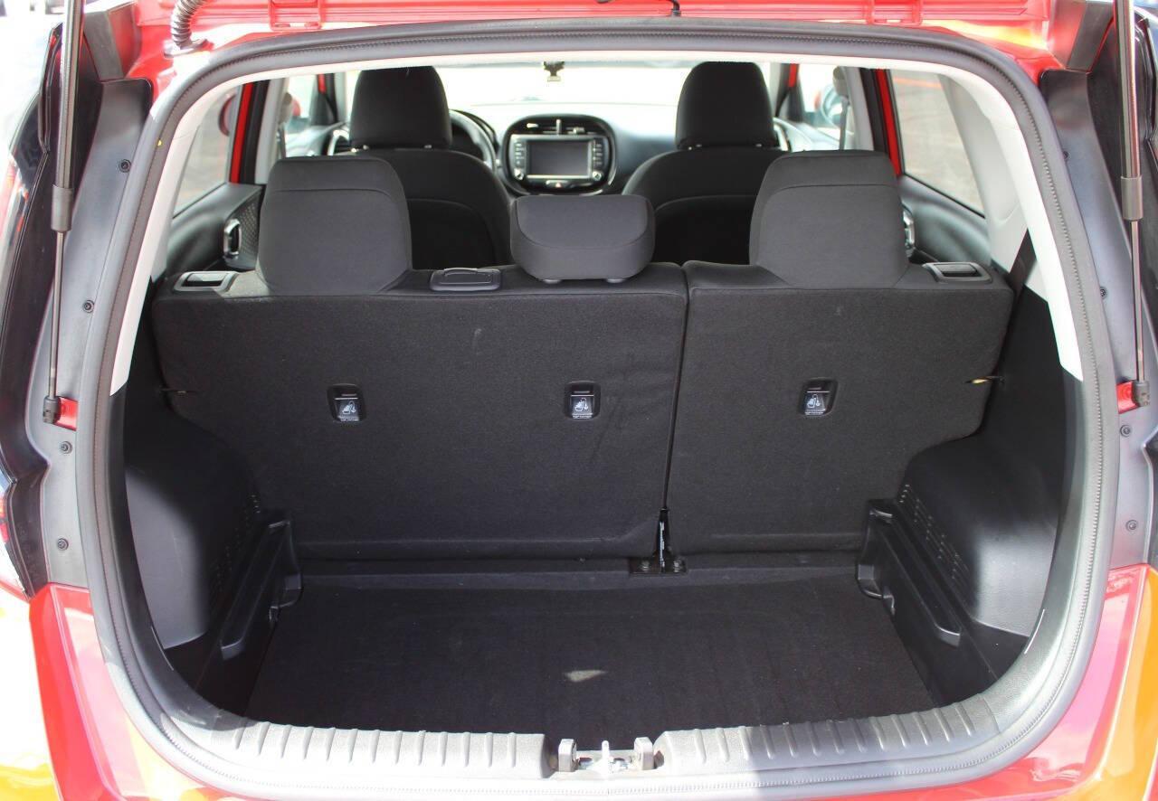 2025 Red Kia Soul LX CVT (KNDJ23AUXS7) with an 2.0L I4 147hp 132ft. lbs. 2.0L I4 engine, CVT transmission, located at 4301 NW 39th , Oklahoma City, OK, 73112, (405) 949-5600, 35.512135, -97.598671 - NO DRIVERS LICENCE -NO FULL COVERAGE INSURANCE - NO CREDIT CHECK. COME ON OVER TO SUPERSPORTS, TAKE A LOOK AND TEST DRIVE. PLEASE GIVE US A CALL AT (405) 949-5600. NO LICENCIA DE CONDUCIR - NO SEGURO DE COBERTURA TOTAL - NO VERIFICACION DE CREDITO. VISITENOS EN SUPERSPORTS, MIRE NUESTRO - Photo#12