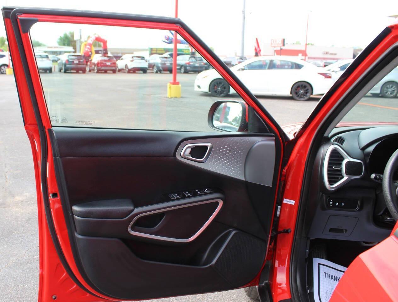 2025 Red Kia Soul LX CVT (KNDJ23AUXS7) with an 2.0L I4 147hp 132ft. lbs. 2.0L I4 engine, CVT transmission, located at 4301 NW 39th , Oklahoma City, OK, 73112, (405) 949-5600, 35.512135, -97.598671 - NO DRIVERS LICENCE -NO FULL COVERAGE INSURANCE - NO CREDIT CHECK. COME ON OVER TO SUPERSPORTS, TAKE A LOOK AND TEST DRIVE. PLEASE GIVE US A CALL AT (405) 949-5600. NO LICENCIA DE CONDUCIR - NO SEGURO DE COBERTURA TOTAL - NO VERIFICACION DE CREDITO. VISITENOS EN SUPERSPORTS, MIRE NUESTRO - Photo#16