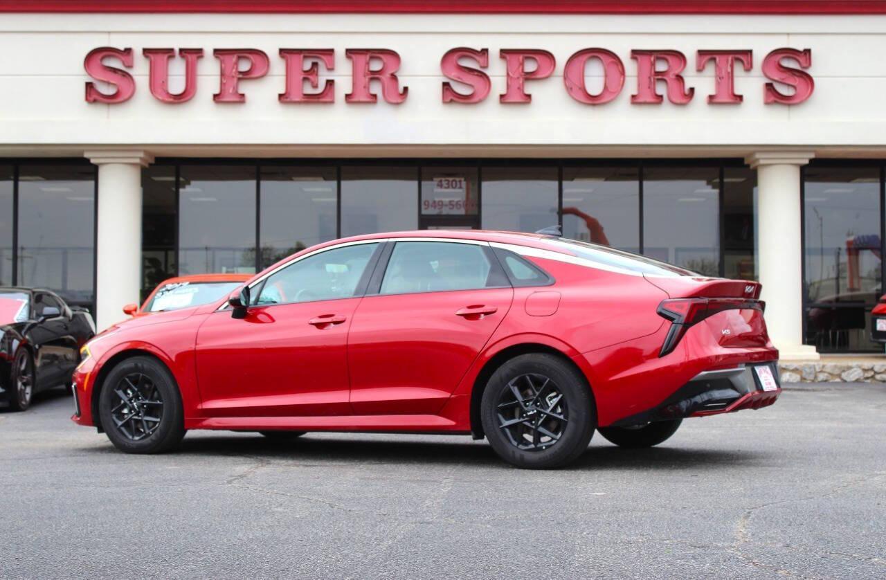 2025 Red Kia K5 LXS (KNAG24J7XS5) with an 2.5L I4 191hp 181ft. lbs. 2.5L I4 engine, Automatic 8-Speed transmission, located at 4301 NW 39th , Oklahoma City, OK, 73112, (405) 949-5600, 35.512135, -97.598671 - NO DRIVERS LICENCE -NO FULL COVERAGE INSURANCE - NO CREDIT CHECK. COME ON OVER TO SUPERSPORTS, TAKE A LOOK AND TEST DRIVE. PLEASE GIVE US A CALL AT (405) 949-5600. NO LICENCIA DE CONDUCIR - NO SEGURO DE COBERTURA TOTAL - NO VERIFICACION DE CREDITO. VISITENOS EN SUPERSPORTS, MIRE NUESTRO - Photo#4