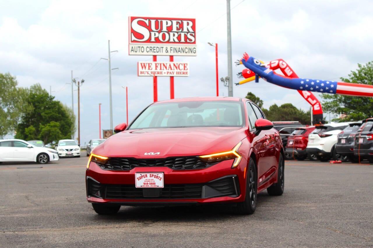 2025 Red Kia K5 LXS (KNAG24J7XS5) with an 2.5L I4 191hp 181ft. lbs. 2.5L I4 engine, Automatic 8-Speed transmission, located at 4301 NW 39th , Oklahoma City, OK, 73112, (405) 949-5600, 35.512135, -97.598671 - NO DRIVERS LICENCE -NO FULL COVERAGE INSURANCE - NO CREDIT CHECK. COME ON OVER TO SUPERSPORTS, TAKE A LOOK AND TEST DRIVE. PLEASE GIVE US A CALL AT (405) 949-5600. NO LICENCIA DE CONDUCIR - NO SEGURO DE COBERTURA TOTAL - NO VERIFICACION DE CREDITO. VISITENOS EN SUPERSPORTS, MIRE NUESTRO - Photo#6