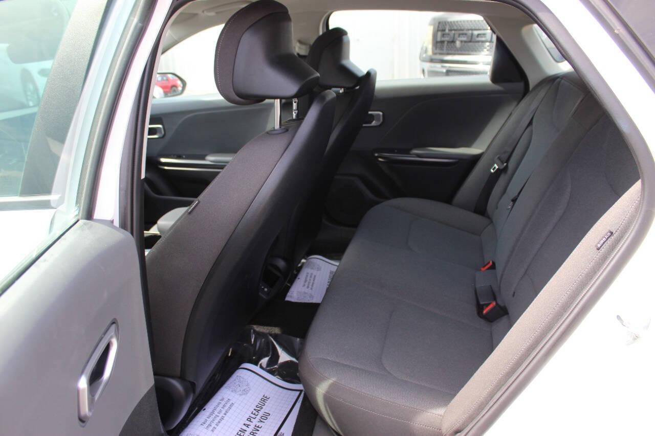 2025 White Kia K4 LX (3KPFT4DE5SE) with an 2.0L I4 147hp 132ft. lbs. SULEV 2.0L I4 engine, CVT transmission, located at 4301 NW 39th , Oklahoma City, OK, 73112, (405) 949-5600, 35.512135, -97.598671 - NO DRIVERS LICENCE -NO FULL COVERAGE INSURANCE - NO CREDIT CHECK. COME ON OVER TO SUPERSPORTS, TAKE A LOOK AND TEST DRIVE. PLEASE GIVE US A CALL AT (405) 949-5600. NO LICENCIA DE CONDUCIR - NO SEGURO DE COBERTURA TOTAL - NO VERIFICACION DE CREDITO. VISITENOS EN SUPERSPORTS, MIRE NUESTRO - Photo#12