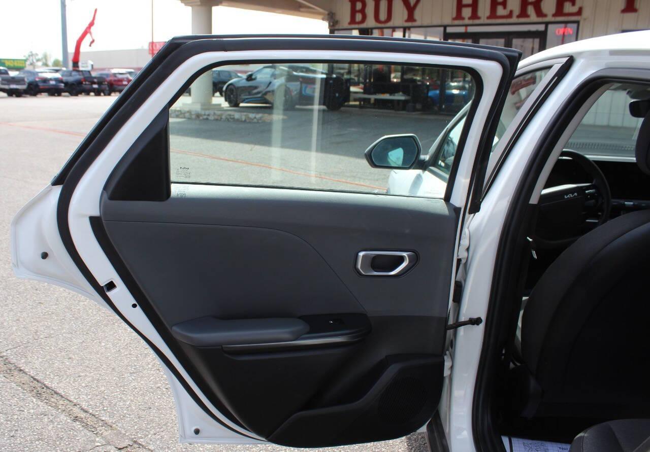 2025 White Kia K4 LX (3KPFT4DE5SE) with an 2.0L I4 147hp 132ft. lbs. SULEV 2.0L I4 engine, CVT transmission, located at 4301 NW 39th , Oklahoma City, OK, 73112, (405) 949-5600, 35.512135, -97.598671 - NO DRIVERS LICENCE -NO FULL COVERAGE INSURANCE - NO CREDIT CHECK. COME ON OVER TO SUPERSPORTS, TAKE A LOOK AND TEST DRIVE. PLEASE GIVE US A CALL AT (405) 949-5600. NO LICENCIA DE CONDUCIR - NO SEGURO DE COBERTURA TOTAL - NO VERIFICACION DE CREDITO. VISITENOS EN SUPERSPORTS, MIRE NUESTRO - Photo#13
