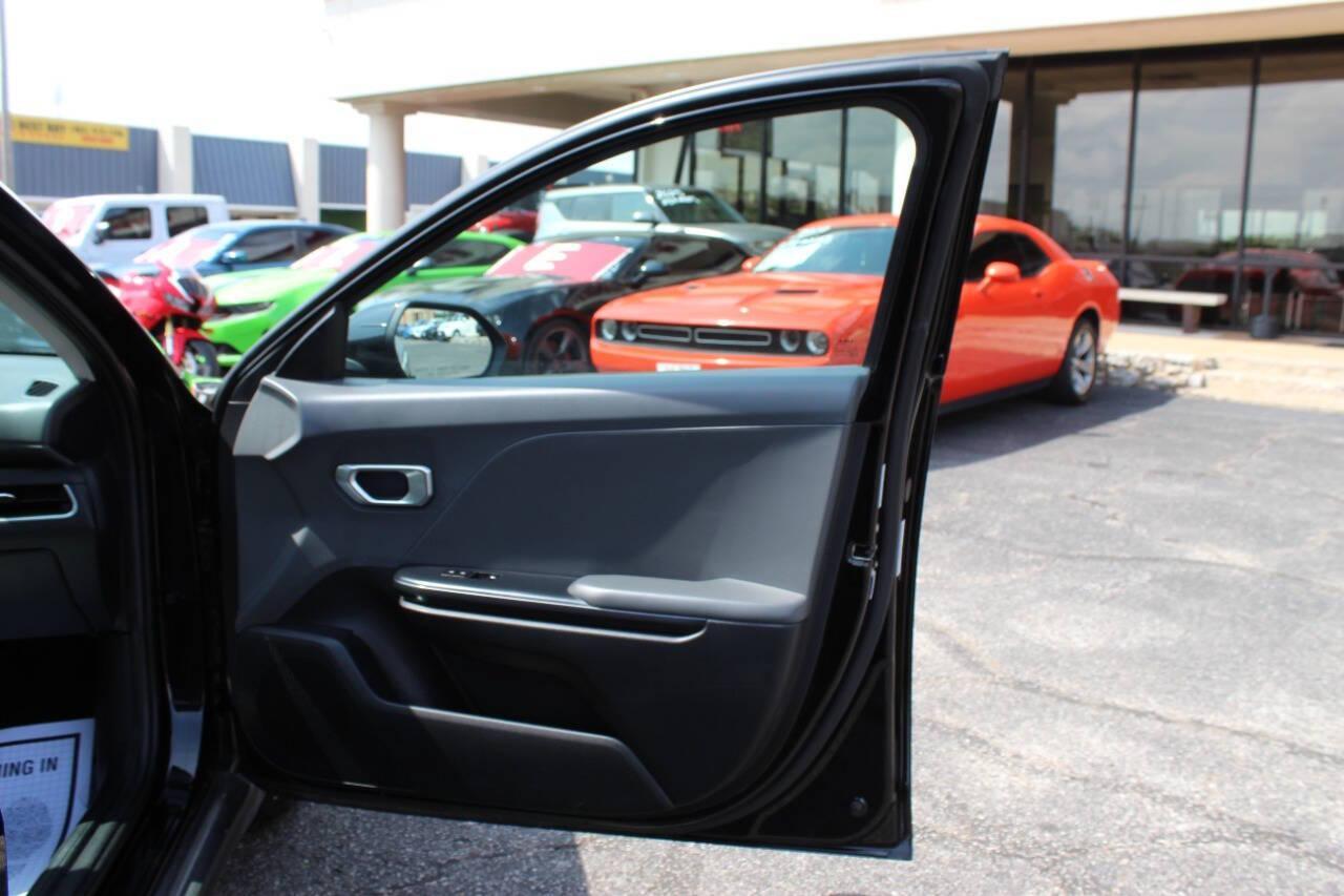 2025 Black Kia K4 LX (3KPFT4DE6SE) with an 2.0L I4 147hp 132ft. lbs. SULEV 2.0L I4 engine, CVT transmission, located at 4301 NW 39th , Oklahoma City, OK, 73112, (405) 949-5600, 35.512135, -97.598671 - NO DRIVERS LICENCE -NO FULL COVERAGE INSURANCE - NO CREDIT CHECK. COME ON OVER TO SUPERSPORTS, TAKE A LOOK AND TEST DRIVE. PLEASE GIVE US A CALL AT (405) 949-5600. NO LICENCIA DE CONDUCIR - NO SEGURO DE COBERTURA TOTAL - NO VERIFICACION DE CREDITO. VISITENOS EN SUPERSPORTS, MIRE NUESTRO - Photo#9