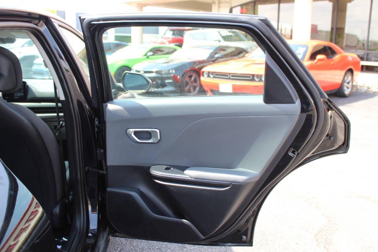 2025 Black Kia K4 LX (3KPFT4DE6SE) with an 2.0L I4 147hp 132ft. lbs. SULEV 2.0L I4 engine, CVT transmission, located at 4301 NW 39th , Oklahoma City, OK, 73112, (405) 949-5600, 35.512135, -97.598671 - NO DRIVERS LICENCE -NO FULL COVERAGE INSURANCE - NO CREDIT CHECK. COME ON OVER TO SUPERSPORTS, TAKE A LOOK AND TEST DRIVE. PLEASE GIVE US A CALL AT (405) 949-5600. NO LICENCIA DE CONDUCIR - NO SEGURO DE COBERTURA TOTAL - NO VERIFICACION DE CREDITO. VISITENOS EN SUPERSPORTS, MIRE NUESTRO - Photo#11