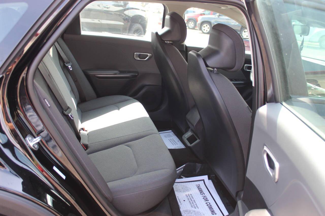 2025 Black Kia K4 LX (3KPFT4DE6SE) with an 2.0L I4 147hp 132ft. lbs. SULEV 2.0L I4 engine, CVT transmission, located at 4301 NW 39th , Oklahoma City, OK, 73112, (405) 949-5600, 35.512135, -97.598671 - NO DRIVERS LICENCE -NO FULL COVERAGE INSURANCE - NO CREDIT CHECK. COME ON OVER TO SUPERSPORTS, TAKE A LOOK AND TEST DRIVE. PLEASE GIVE US A CALL AT (405) 949-5600. NO LICENCIA DE CONDUCIR - NO SEGURO DE COBERTURA TOTAL - NO VERIFICACION DE CREDITO. VISITENOS EN SUPERSPORTS, MIRE NUESTRO - Photo#12