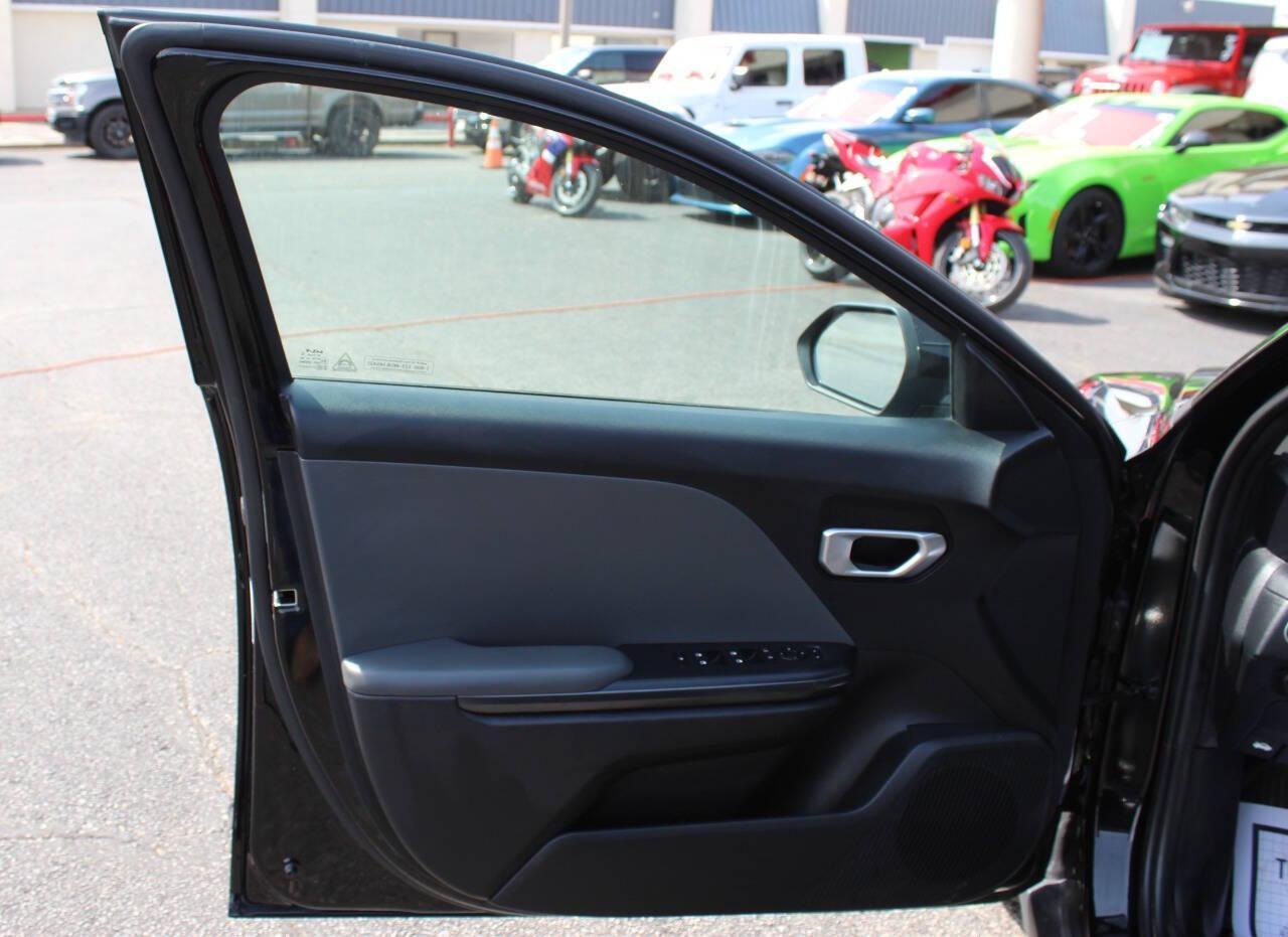 2025 Black Kia K4 LX (3KPFT4DE6SE) with an 2.0L I4 147hp 132ft. lbs. SULEV 2.0L I4 engine, CVT transmission, located at 4301 NW 39th , Oklahoma City, OK, 73112, (405) 949-5600, 35.512135, -97.598671 - NO DRIVERS LICENCE -NO FULL COVERAGE INSURANCE - NO CREDIT CHECK. COME ON OVER TO SUPERSPORTS, TAKE A LOOK AND TEST DRIVE. PLEASE GIVE US A CALL AT (405) 949-5600. NO LICENCIA DE CONDUCIR - NO SEGURO DE COBERTURA TOTAL - NO VERIFICACION DE CREDITO. VISITENOS EN SUPERSPORTS, MIRE NUESTRO - Photo#17