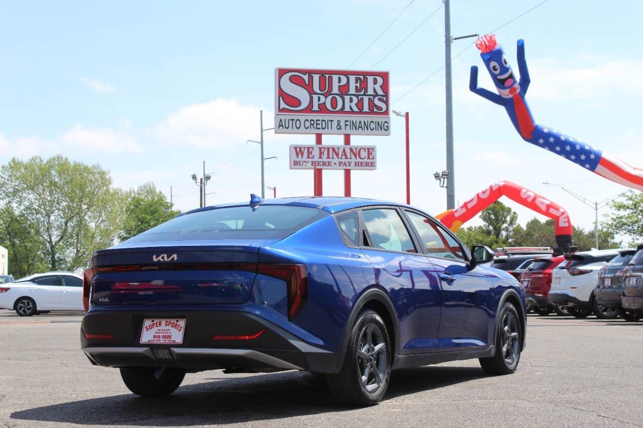 2025 Blue Kia K4 LX (3KPFT4DE0SE) with an 2.0L I4 147hp 132ft. lbs. SULEV 2.0L I4 engine, CVT transmission, located at 4301 NW 39th , Oklahoma City, OK, 73112, (405) 949-5600, 35.512135, -97.598671 - NO DRIVERS LICENCE -NO FULL COVERAGE INSURANCE - NO CREDIT CHECK. COME ON OVER TO SUPERSPORTS, TAKE A LOOK AND TEST DRIVE. PLEASE GIVE US A CALL AT (405) 949-5600. NO LICENCIA DE CONDUCIR - NO SEGURO DE COBERTURA TOTAL - NO VERIFICACION DE CREDITO. VISITENOS EN SUPERSPORTS, MIRE NUESTRO - Photo#3