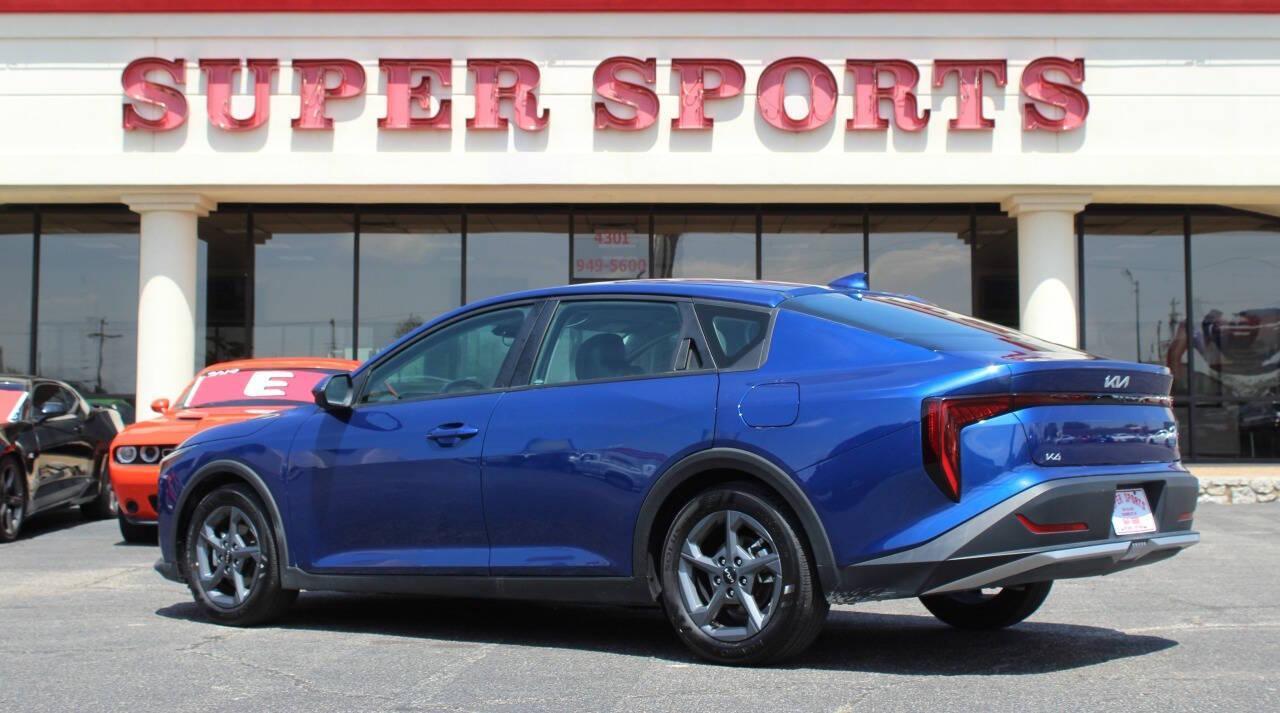 2025 Blue Kia K4 LX (3KPFT4DE0SE) with an 2.0L I4 147hp 132ft. lbs. SULEV 2.0L I4 engine, CVT transmission, located at 4301 NW 39th , Oklahoma City, OK, 73112, (405) 949-5600, 35.512135, -97.598671 - NO DRIVERS LICENCE -NO FULL COVERAGE INSURANCE - NO CREDIT CHECK. COME ON OVER TO SUPERSPORTS, TAKE A LOOK AND TEST DRIVE. PLEASE GIVE US A CALL AT (405) 949-5600. NO LICENCIA DE CONDUCIR - NO SEGURO DE COBERTURA TOTAL - NO VERIFICACION DE CREDITO. VISITENOS EN SUPERSPORTS, MIRE NUESTRO - Photo#4