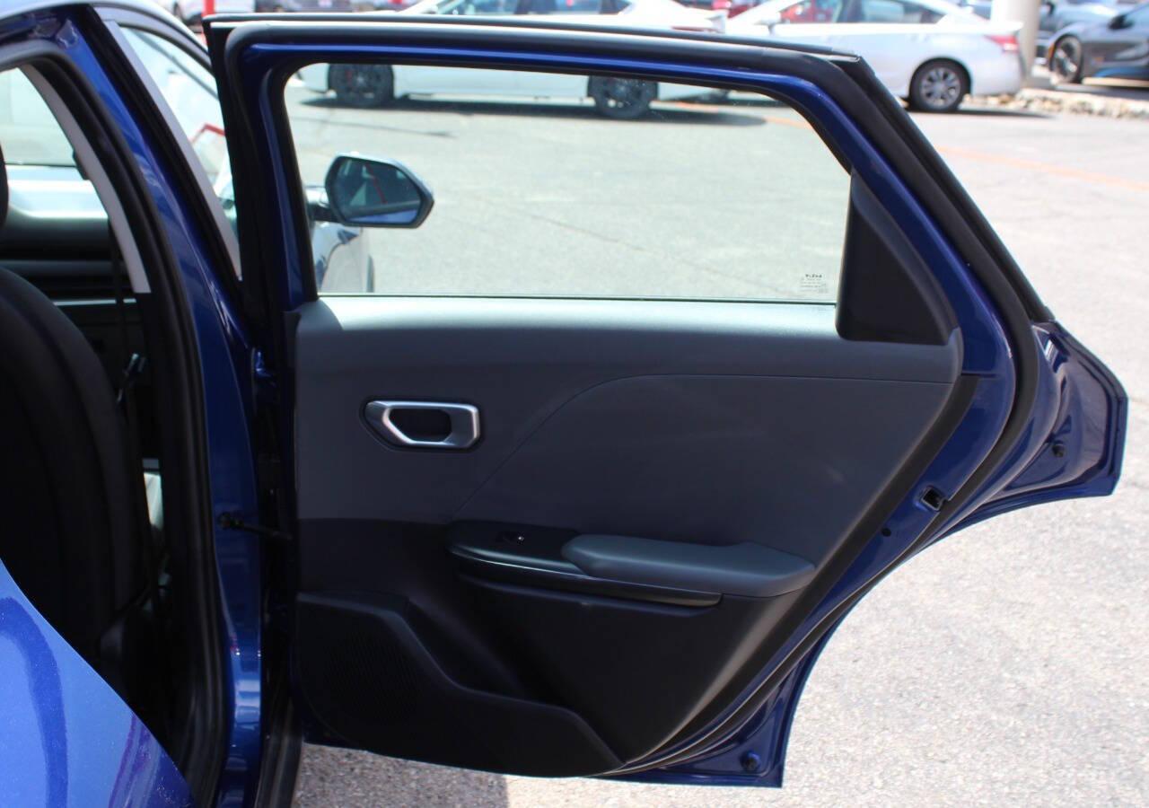2025 Blue Kia K4 LX (3KPFT4DE0SE) with an 2.0L I4 147hp 132ft. lbs. SULEV 2.0L I4 engine, CVT transmission, located at 4301 NW 39th , Oklahoma City, OK, 73112, (405) 949-5600, 35.512135, -97.598671 - NO DRIVERS LICENCE -NO FULL COVERAGE INSURANCE - NO CREDIT CHECK. COME ON OVER TO SUPERSPORTS, TAKE A LOOK AND TEST DRIVE. PLEASE GIVE US A CALL AT (405) 949-5600. NO LICENCIA DE CONDUCIR - NO SEGURO DE COBERTURA TOTAL - NO VERIFICACION DE CREDITO. VISITENOS EN SUPERSPORTS, MIRE NUESTRO - Photo#11