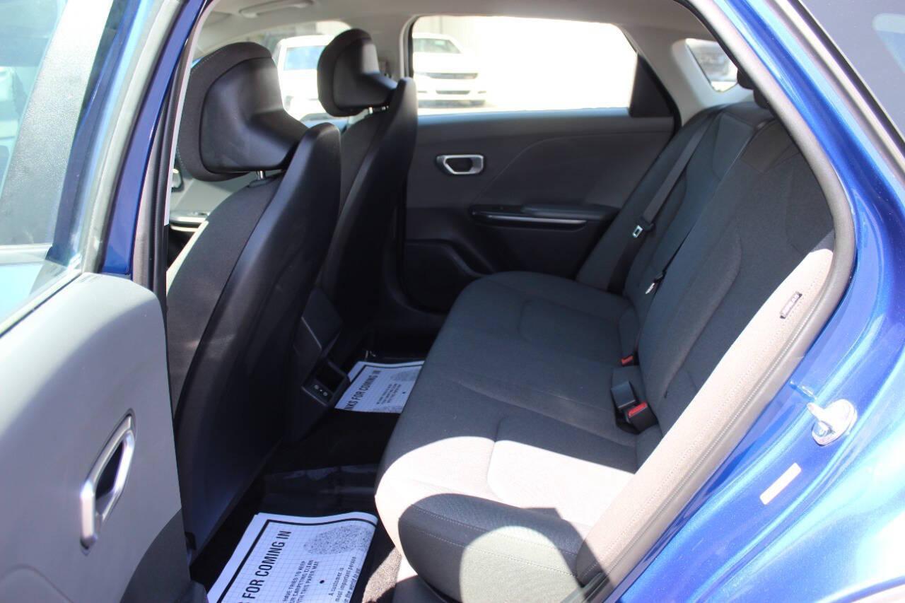 2025 Blue Kia K4 LX (3KPFT4DE0SE) with an 2.0L I4 147hp 132ft. lbs. SULEV 2.0L I4 engine, CVT transmission, located at 4301 NW 39th , Oklahoma City, OK, 73112, (405) 949-5600, 35.512135, -97.598671 - NO DRIVERS LICENCE -NO FULL COVERAGE INSURANCE - NO CREDIT CHECK. COME ON OVER TO SUPERSPORTS, TAKE A LOOK AND TEST DRIVE. PLEASE GIVE US A CALL AT (405) 949-5600. NO LICENCIA DE CONDUCIR - NO SEGURO DE COBERTURA TOTAL - NO VERIFICACION DE CREDITO. VISITENOS EN SUPERSPORTS, MIRE NUESTRO - Photo#13