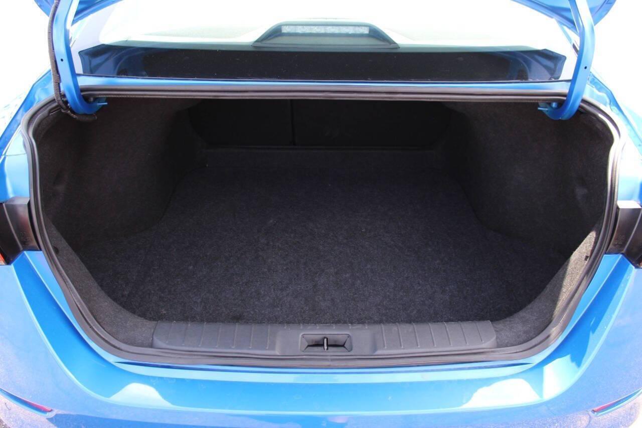 2025 Blue Nissan Sentra SV (3N1AB8CV8SY) with an 2.0L I4 149hp 146ft. lbs. 2.0L I4 engine, CVT transmission, located at 4301 NW 39th , Oklahoma City, OK, 73112, (405) 949-5600, 35.512135, -97.598671 - NO DRIVERS LICENCE -NO FULL COVERAGE INSURANCE - NO CREDIT CHECK. COME ON OVER TO SUPERSPORTS, TAKE A LOOK AND TEST DRIVE. PLEASE GIVE US A CALL AT (405) 949-5600. NO LICENCIA DE CONDUCIR - NO SEGURO DE COBERTURA TOTAL - NO VERIFICACION DE CREDITO. VISITENOS EN SUPERSPORTS, MIRE NUESTRO - Photo#12
