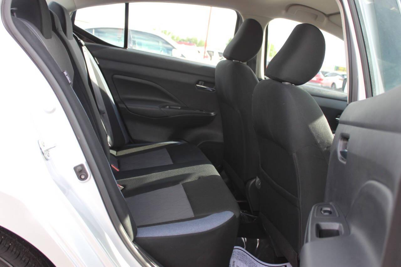 2025 Silver Nissan Versa SV (3N1CN8EV4SL) with an 1.6L I4 122hp 114ft. lbs. 1.6L I4 engine, CVT transmission, located at 4301 NW 39th , Oklahoma City, OK, 73112, (405) 949-5600, 35.512135, -97.598671 - NO DRIVERS LICENCE -NO FULL COVERAGE INSURANCE - NO CREDIT CHECK. COME ON OVER TO SUPERSPORTS, TAKE A LOOK AND TEST DRIVE. PLEASE GIVE US A CALL AT (405) 949-5600. NO LICENCIA DE CONDUCIR - NO SEGURO DE COBERTURA TOTAL - NO VERIFICACION DE CREDITO. VISITENOS EN SUPERSPORTS, MIRE NUESTRO - Photo#10