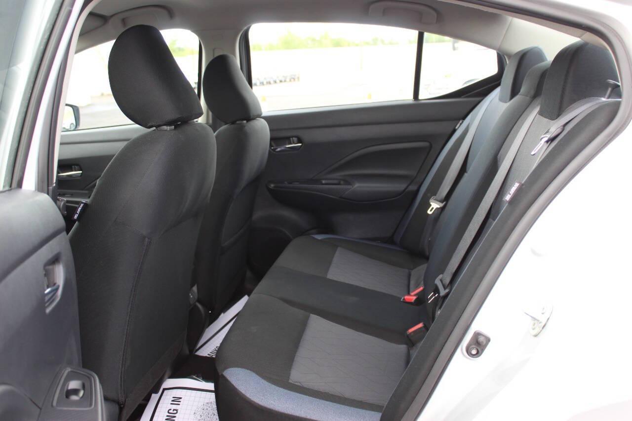 2025 Silver Nissan Versa SV (3N1CN8EV4SL) with an 1.6L I4 122hp 114ft. lbs. 1.6L I4 engine, CVT transmission, located at 4301 NW 39th , Oklahoma City, OK, 73112, (405) 949-5600, 35.512135, -97.598671 - NO DRIVERS LICENCE -NO FULL COVERAGE INSURANCE - NO CREDIT CHECK. COME ON OVER TO SUPERSPORTS, TAKE A LOOK AND TEST DRIVE. PLEASE GIVE US A CALL AT (405) 949-5600. NO LICENCIA DE CONDUCIR - NO SEGURO DE COBERTURA TOTAL - NO VERIFICACION DE CREDITO. VISITENOS EN SUPERSPORTS, MIRE NUESTRO - Photo#13