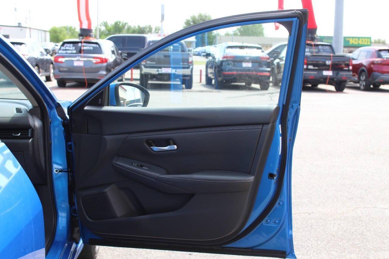 2025 Blue Nissan Sentra SV (3N1AB8CV9SY) with an 2.0L I4 149hp 146ft. lbs. 2.0L I4 engine, CVT transmission, located at 4301 NW 39th , Oklahoma City, OK, 73112, (405) 949-5600, 35.512135, -97.598671 - NO DRIVERS LICENCE -NO FULL COVERAGE INSURANCE - NO CREDIT CHECK. COME ON OVER TO SUPERSPORTS, TAKE A LOOK AND TEST DRIVE. PLEASE GIVE US A CALL AT (405) 949-5600. NO LICENCIA DE CONDUCIR - NO SEGURO DE COBERTURA TOTAL - NO VERIFICACION DE CREDITO. VISITENOS EN SUPERSPORTS, MIRE NUESTRO - Photo#9