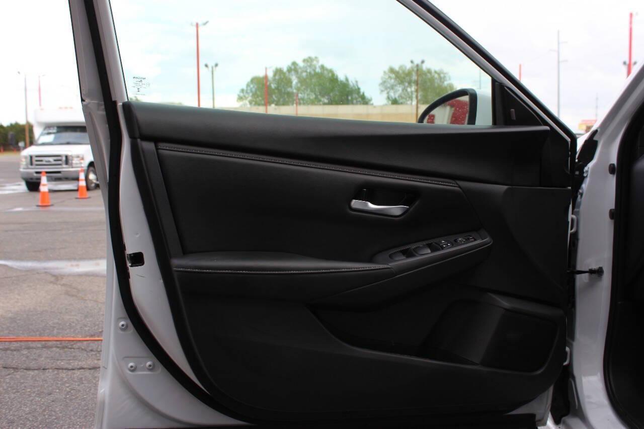 2025 White Nissan Sentra SV (3N1AB8CV7SY) with an 2.0L I4 149hp 146ft. lbs. 2.0L I4 engine, CVT transmission, located at 4301 NW 39th , Oklahoma City, OK, 73112, (405) 949-5600, 35.512135, -97.598671 - NO DRIVERS LICENCE -NO FULL COVERAGE INSURANCE - NO CREDIT CHECK. COME ON OVER TO SUPERSPORTS, TAKE A LOOK AND TEST DRIVE. PLEASE GIVE US A CALL AT (405) 949-5600. NO LICENCIA DE CONDUCIR - NO SEGURO DE COBERTURA TOTAL - NO VERIFICACION DE CREDITO. VISITENOS EN SUPERSPORTS, MIRE NUESTRO - Photo#17