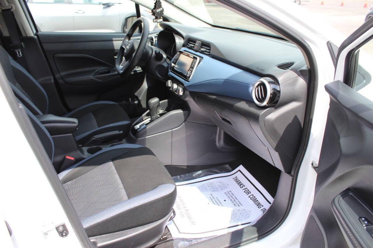 2025 White Nissan Versa SV (3N1CN8EV0SL) with an 1.6L I4 122hp 114ft. lbs. 1.6L I4 engine, CVT transmission, located at 4301 NW 39th , Oklahoma City, OK, 73112, (405) 949-5600, 35.512135, -97.598671 - NO DRIVERS LICENCE -NO FULL COVERAGE INSURANCE - NO CREDIT CHECK. COME ON OVER TO SUPERSPORTS, TAKE A LOOK AND TEST DRIVE. PLEASE GIVE US A CALL AT (405) 949-5600. NO LICENCIA DE CONDUCIR - NO SEGURO DE COBERTURA TOTAL - NO VERIFICACION DE CREDITO. VISITENOS EN SUPERSPORTS, MIRE NUESTRO - Photo#8