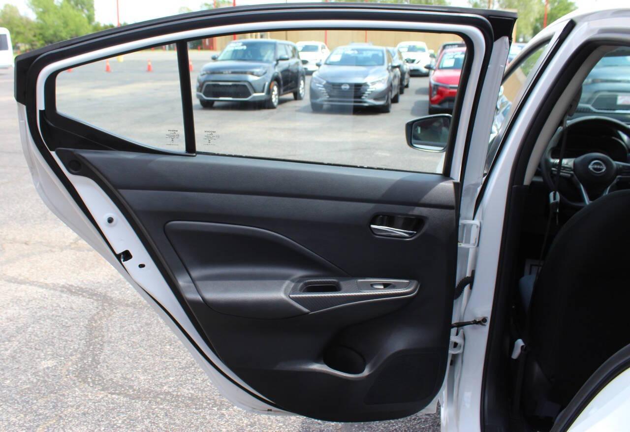 2025 White Nissan Versa SV (3N1CN8EV0SL) with an 1.6L I4 122hp 114ft. lbs. 1.6L I4 engine, CVT transmission, located at 4301 NW 39th , Oklahoma City, OK, 73112, (405) 949-5600, 35.512135, -97.598671 - NO DRIVERS LICENCE -NO FULL COVERAGE INSURANCE - NO CREDIT CHECK. COME ON OVER TO SUPERSPORTS, TAKE A LOOK AND TEST DRIVE. PLEASE GIVE US A CALL AT (405) 949-5600. NO LICENCIA DE CONDUCIR - NO SEGURO DE COBERTURA TOTAL - NO VERIFICACION DE CREDITO. VISITENOS EN SUPERSPORTS, MIRE NUESTRO - Photo#14