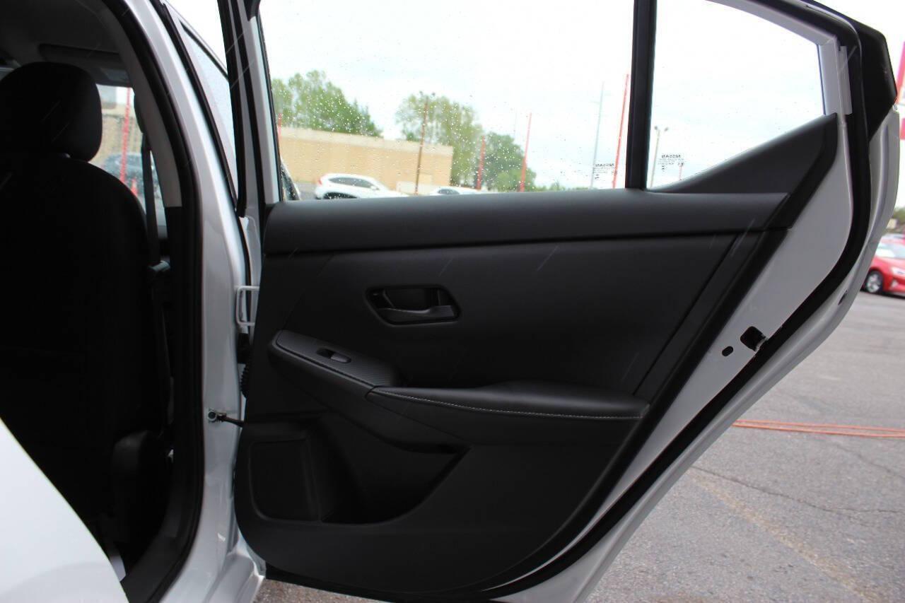 2025 White Nissan Sentra SV (3N1AB8CV0SY) with an 2.0L I4 149hp 146ft. lbs. 2.0L I4 engine, CVT transmission, located at 4301 NW 39th , Oklahoma City, OK, 73112, (405) 949-5600, 35.512135, -97.598671 - NO DRIVERS LICENCE -NO FULL COVERAGE INSURANCE - NO CREDIT CHECK. COME ON OVER TO SUPERSPORTS, TAKE A LOOK AND TEST DRIVE. PLEASE GIVE US A CALL AT (405) 949-5600. NO LICENCIA DE CONDUCIR - NO SEGURO DE COBERTURA TOTAL - NO VERIFICACION DE CREDITO. VISITENOS EN SUPERSPORTS, MIRE NUESTRO - Photo#11