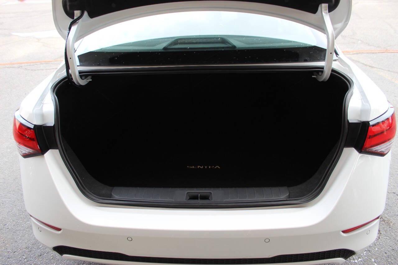 2025 White Nissan Sentra SV (3N1AB8CV6SY) with an 2.0L I4 149hp 146ft. lbs. 2.0L I4 engine, CVT transmission, located at 4301 NW 39th , Oklahoma City, OK, 73112, (405) 949-5600, 35.512135, -97.598671 - NO DRIVERS LICENCE -NO FULL COVERAGE INSURANCE - NO CREDIT CHECK. COME ON OVER TO SUPERSPORTS, TAKE A LOOK AND TEST DRIVE. PLEASE GIVE US A CALL AT (405) 949-5600. NO LICENCIA DE CONDUCIR - NO SEGURO DE COBERTURA TOTAL - NO VERIFICACION DE CREDITO. VISITENOS EN SUPERSPORTS, MIRE NUESTRO - Photo#12