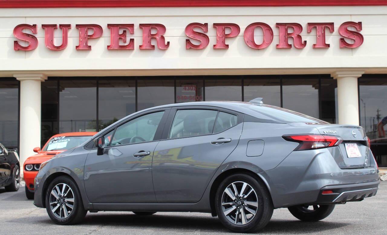 2025 Gray Nissan Versa SV (3N1CN8EV7SL) with an 1.6L I4 122hp 114ft. lbs. 1.6L I4 engine, CVT transmission, located at 4301 NW 39th , Oklahoma City, OK, 73112, (405) 949-5600, 35.512135, -97.598671 - NO DRIVERS LICENCE -NO FULL COVERAGE INSURANCE - NO CREDIT CHECK. COME ON OVER TO SUPERSPORTS, TAKE A LOOK AND TEST DRIVE. PLEASE GIVE US A CALL AT (405) 949-5600. NO LICENCIA DE CONDUCIR - NO SEGURO DE COBERTURA TOTAL - NO VERIFICACION DE CREDITO. VISITENOS EN SUPERSPORTS, MIRE NUESTRO - Photo#4
