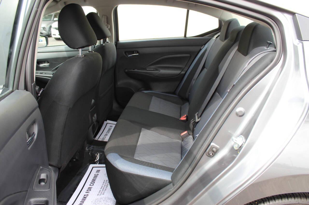 2025 Gray Nissan Versa SV (3N1CN8EV7SL) with an 1.6L I4 122hp 114ft. lbs. 1.6L I4 engine, CVT transmission, located at 4301 NW 39th , Oklahoma City, OK, 73112, (405) 949-5600, 35.512135, -97.598671 - NO DRIVERS LICENCE -NO FULL COVERAGE INSURANCE - NO CREDIT CHECK. COME ON OVER TO SUPERSPORTS, TAKE A LOOK AND TEST DRIVE. PLEASE GIVE US A CALL AT (405) 949-5600. NO LICENCIA DE CONDUCIR - NO SEGURO DE COBERTURA TOTAL - NO VERIFICACION DE CREDITO. VISITENOS EN SUPERSPORTS, MIRE NUESTRO - Photo#13