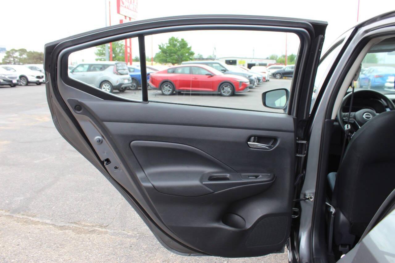 2025 Gray Nissan Versa SV (3N1CN8EV7SL) with an 1.6L I4 122hp 114ft. lbs. 1.6L I4 engine, CVT transmission, located at 4301 NW 39th , Oklahoma City, OK, 73112, (405) 949-5600, 35.512135, -97.598671 - NO DRIVERS LICENCE -NO FULL COVERAGE INSURANCE - NO CREDIT CHECK. COME ON OVER TO SUPERSPORTS, TAKE A LOOK AND TEST DRIVE. PLEASE GIVE US A CALL AT (405) 949-5600. NO LICENCIA DE CONDUCIR - NO SEGURO DE COBERTURA TOTAL - NO VERIFICACION DE CREDITO. VISITENOS EN SUPERSPORTS, MIRE NUESTRO - Photo#14