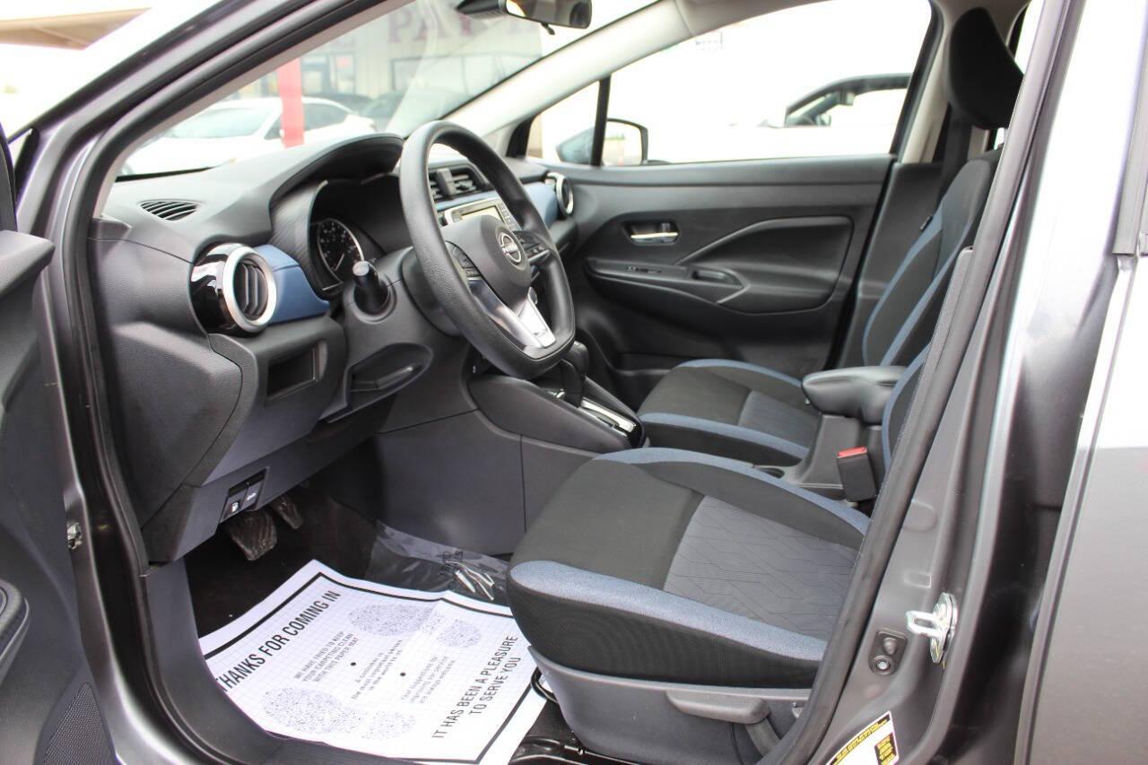 2025 Gray Nissan Versa SV (3N1CN8EV7SL) with an 1.6L I4 122hp 114ft. lbs. 1.6L I4 engine, CVT transmission, located at 4301 NW 39th , Oklahoma City, OK, 73112, (405) 949-5600, 35.512135, -97.598671 - NO DRIVERS LICENCE -NO FULL COVERAGE INSURANCE - NO CREDIT CHECK. COME ON OVER TO SUPERSPORTS, TAKE A LOOK AND TEST DRIVE. PLEASE GIVE US A CALL AT (405) 949-5600. NO LICENCIA DE CONDUCIR - NO SEGURO DE COBERTURA TOTAL - NO VERIFICACION DE CREDITO. VISITENOS EN SUPERSPORTS, MIRE NUESTRO - Photo#15