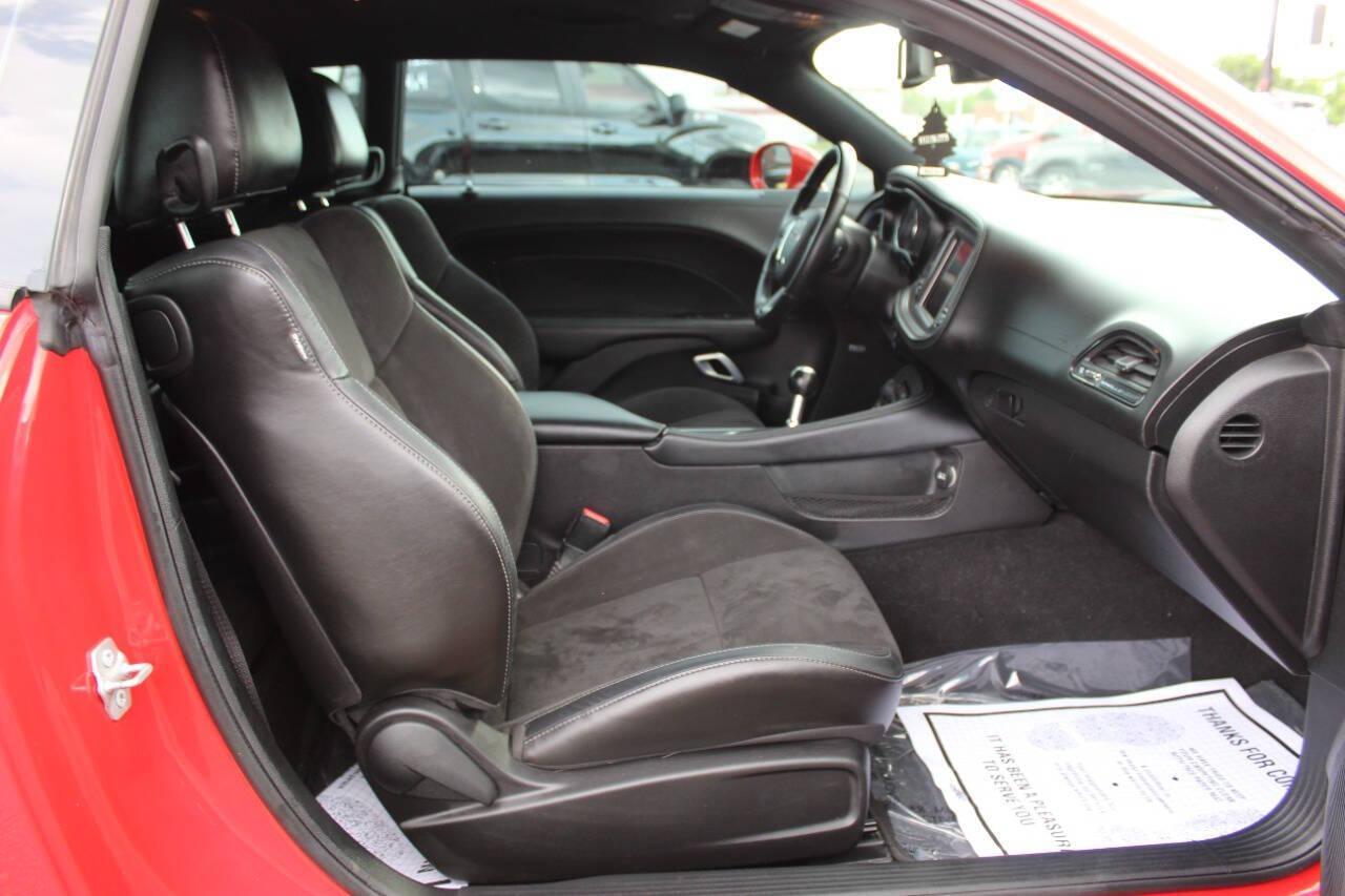 2023 Red Dodge Challenger R/T Plus (2C3CDZBT1PH) with an 5.7L V8 5.7L V8 engine, Manual 6-Speed transmission, located at 4301 NW 39th , Oklahoma City, OK, 73112, (405) 949-5600, 35.512135, -97.598671 - NO DRIVERS LICENCE -NO FULL COVERAGE INSURANCE - NO CREDIT CHECK. COME ON OVER TO SUPERSPORTS, TAKE A LOOK AND TEST DRIVE. PLEASE GIVE US A CALL AT (405) 949-5600. NO LICENCIA DE CONDUCIR - NO SEGURO DE COBERTURA TOTAL - NO VERIFICACION DE CREDITO. VISITENOS EN SUPERSPORTS, MIRE NUESTRO - Photo#8