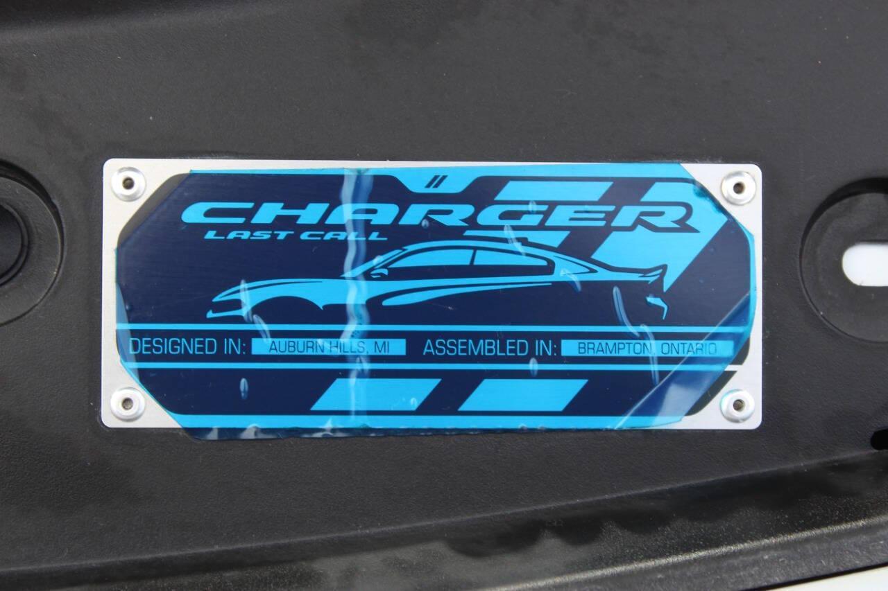 2023 White Dodge Charger R/T (2C3CDXCT4PH) with an HEMI 5.7L V8 370hp 395ft. lbs. 5.7L V8 engine, Automatic 8-Speed transmission, located at 4301 NW 39th , Oklahoma City, OK, 73112, (405) 949-5600, 35.512135, -97.598671 - NO DRIVERS LICENCE -NO FULL COVERAGE INSURANCE - NO CREDIT CHECK. COME ON OVER TO SUPERSPORTS, TAKE A LOOK AND TEST DRIVE. PLEASE GIVE US A CALL AT (405) 949-5600. NO LICENCIA DE CONDUCIR - NO SEGURO DE COBERTURA TOTAL - NO VERIFICACION DE CREDITO. VISITENOS EN SUPERSPORTS, MIRE NUESTRO - Photo#22