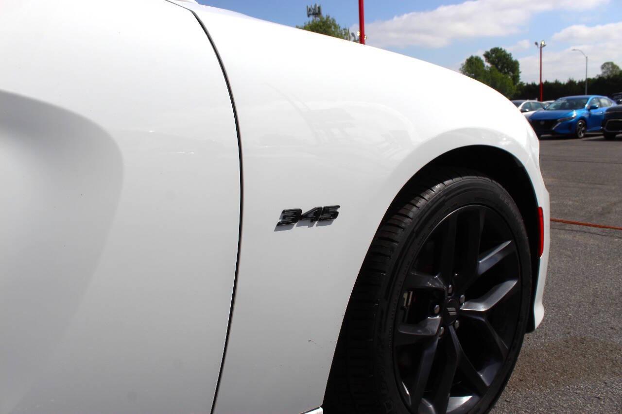 2023 White Dodge Charger R/T (2C3CDXCT4PH) with an HEMI 5.7L V8 370hp 395ft. lbs. 5.7L V8 engine, Automatic 8-Speed transmission, located at 4301 NW 39th , Oklahoma City, OK, 73112, (405) 949-5600, 35.512135, -97.598671 - NO DRIVERS LICENCE -NO FULL COVERAGE INSURANCE - NO CREDIT CHECK. COME ON OVER TO SUPERSPORTS, TAKE A LOOK AND TEST DRIVE. PLEASE GIVE US A CALL AT (405) 949-5600. NO LICENCIA DE CONDUCIR - NO SEGURO DE COBERTURA TOTAL - NO VERIFICACION DE CREDITO. VISITENOS EN SUPERSPORTS, MIRE NUESTRO - Photo#28