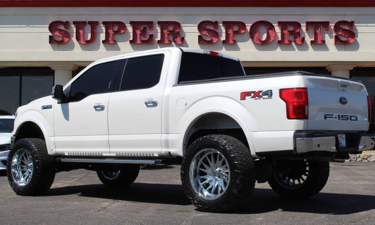 2018 White Ford F-150 XLT SuperCrew 5.5-ft. Bed 4WD (1FTEW1EGXJF) with an EcoBoost 3.5L Twin Turbo V6 375hp 470ft. lbs. 3.5L V6 engine, Automatic 10-Speed transmission, located at 4301 NW 39th , Oklahoma City, OK, 73112, (405) 949-5600, 35.512135, -97.598671 - NO DRIVERS LICENCE -NO FULL COVERAGE INSURANCE - NO CREDIT CHECK. COME ON OVER TO SUPERSPORTS, TAKE A LOOK AND TEST DRIVE. PLEASE GIVE US A CALL AT (405) 949-5600. NO LICENCIA DE CONDUCIR - NO SEGURO DE COBERTURA TOTAL - NO VERIFICACION DE CREDITO. VISITENOS EN SUPERSPORTS, MIRE NUESTRO - Photo#3