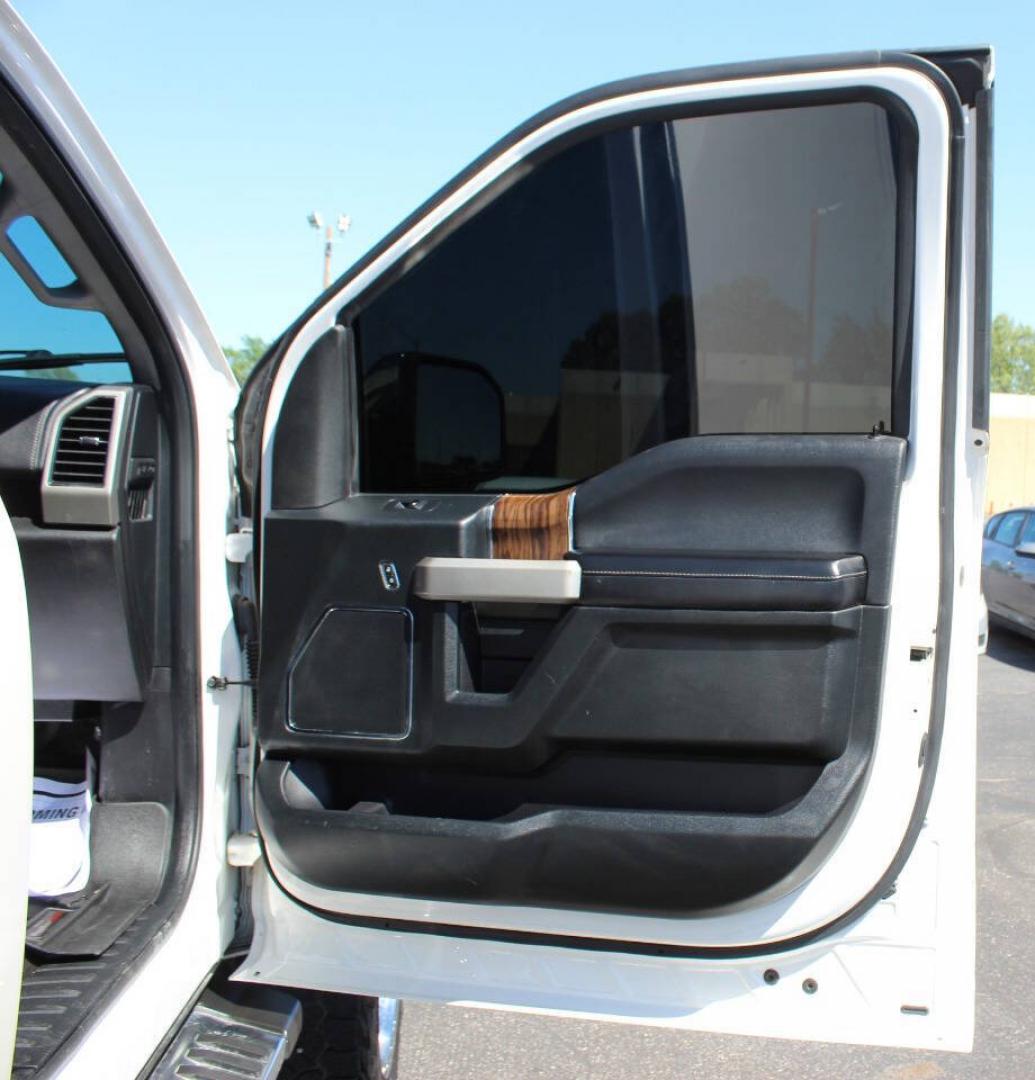 2018 White Ford F-150 XLT SuperCrew 5.5-ft. Bed 4WD (1FTEW1EGXJF) with an EcoBoost 3.5L Twin Turbo V6 375hp 470ft. lbs. 3.5L V6 engine, Automatic 10-Speed transmission, located at 4301 NW 39th , Oklahoma City, OK, 73112, (405) 949-5600, 35.512135, -97.598671 - Hablamos espaol. SPEND SMART --- BUY FROM SUPER SPORTS. ALL PRICES, DOWN PAYMENTS, PAYMENTS, AND FINANCE TERMS ARE NEGOTIABLE AT THE TIME OF APPROVAL. WE WILL WORK WITH YOU TO FIT YOUR BUDGET. WE WILL EVEN LOWER AND ADJUST THE NUMBERS TO HELP MAKE THE VEHICLE MORE AFFORDABLE FOR YOU.- Photo#7