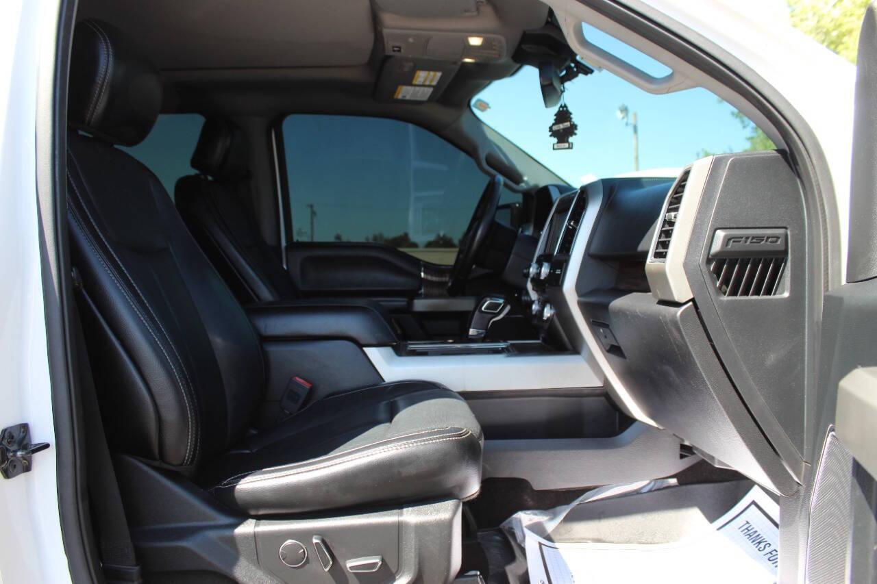 2018 White Ford F-150 XLT SuperCrew 5.5-ft. Bed 4WD (1FTEW1EGXJF) with an EcoBoost 3.5L Twin Turbo V6 375hp 470ft. lbs. 3.5L V6 engine, Automatic 10-Speed transmission, located at 4301 NW 39th , Oklahoma City, OK, 73112, (405) 949-5600, 35.512135, -97.598671 - NO DRIVERS LICENCE -NO FULL COVERAGE INSURANCE - NO CREDIT CHECK. COME ON OVER TO SUPERSPORTS, TAKE A LOOK AND TEST DRIVE. PLEASE GIVE US A CALL AT (405) 949-5600. NO LICENCIA DE CONDUCIR - NO SEGURO DE COBERTURA TOTAL - NO VERIFICACION DE CREDITO. VISITENOS EN SUPERSPORTS, MIRE NUESTRO - Photo#7
