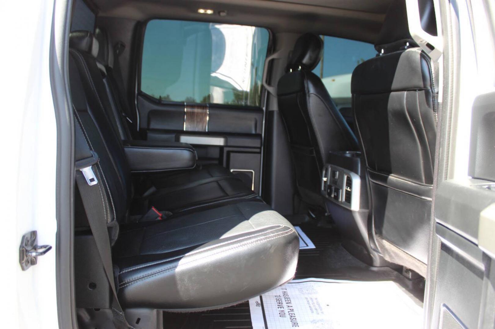 2018 White Ford F-150 XLT SuperCrew 5.5-ft. Bed 4WD (1FTEW1EGXJF) with an EcoBoost 3.5L Twin Turbo V6 375hp 470ft. lbs. 3.5L V6 engine, Automatic 10-Speed transmission, located at 4301 NW 39th , Oklahoma City, OK, 73112, (405) 949-5600, 35.512135, -97.598671 - Hablamos espaol. SPEND SMART --- BUY FROM SUPER SPORTS. ALL PRICES, DOWN PAYMENTS, PAYMENTS, AND FINANCE TERMS ARE NEGOTIABLE AT THE TIME OF APPROVAL. WE WILL WORK WITH YOU TO FIT YOUR BUDGET. WE WILL EVEN LOWER AND ADJUST THE NUMBERS TO HELP MAKE THE VEHICLE MORE AFFORDABLE FOR YOU.- Photo#12