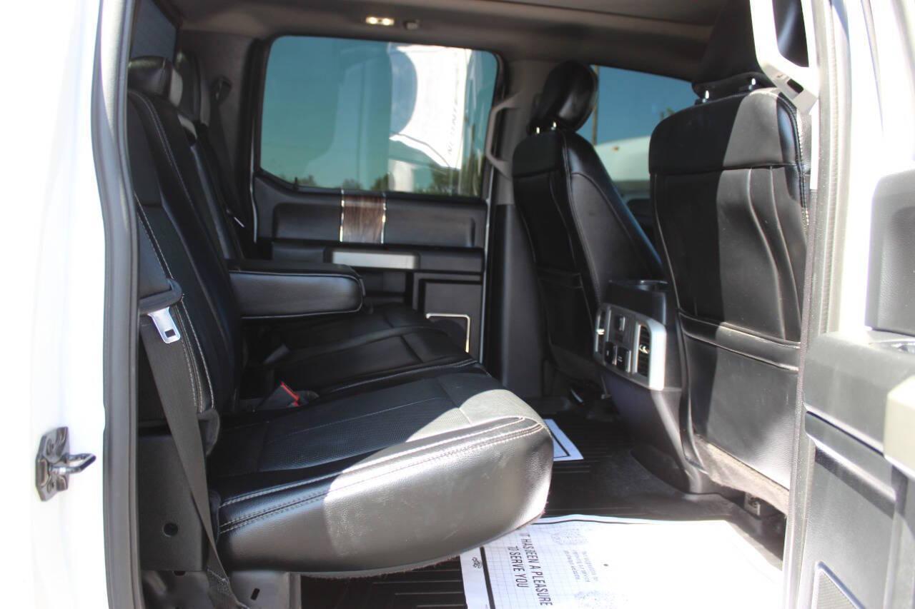 2018 White Ford F-150 XLT SuperCrew 5.5-ft. Bed 4WD (1FTEW1EGXJF) with an EcoBoost 3.5L Twin Turbo V6 375hp 470ft. lbs. 3.5L V6 engine, Automatic 10-Speed transmission, located at 4301 NW 39th , Oklahoma City, OK, 73112, (405) 949-5600, 35.512135, -97.598671 - NO DRIVERS LICENCE -NO FULL COVERAGE INSURANCE - NO CREDIT CHECK. COME ON OVER TO SUPERSPORTS, TAKE A LOOK AND TEST DRIVE. PLEASE GIVE US A CALL AT (405) 949-5600. NO LICENCIA DE CONDUCIR - NO SEGURO DE COBERTURA TOTAL - NO VERIFICACION DE CREDITO. VISITENOS EN SUPERSPORTS, MIRE NUESTRO - Photo#11