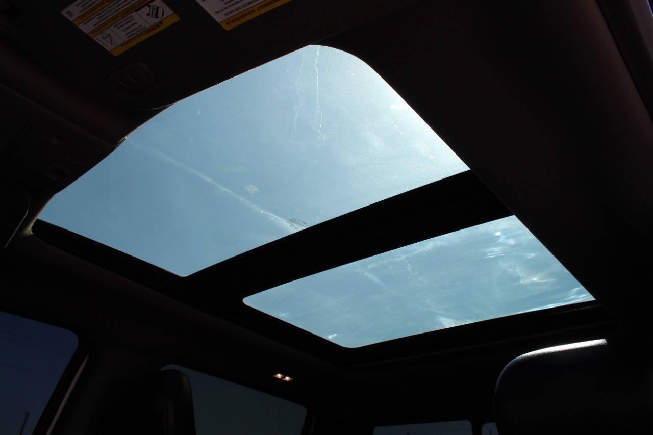 2018 White Ford F-150 XLT SuperCrew 5.5-ft. Bed 4WD (1FTEW1EGXJF) with an EcoBoost 3.5L Twin Turbo V6 375hp 470ft. lbs. 3.5L V6 engine, Automatic 10-Speed transmission, located at 4301 NW 39th , Oklahoma City, OK, 73112, (405) 949-5600, 35.512135, -97.598671 - NO DRIVERS LICENCE -NO FULL COVERAGE INSURANCE - NO CREDIT CHECK. COME ON OVER TO SUPERSPORTS, TAKE A LOOK AND TEST DRIVE. PLEASE GIVE US A CALL AT (405) 949-5600. NO LICENCIA DE CONDUCIR - NO SEGURO DE COBERTURA TOTAL - NO VERIFICACION DE CREDITO. VISITENOS EN SUPERSPORTS, MIRE NUESTRO - Photo#16