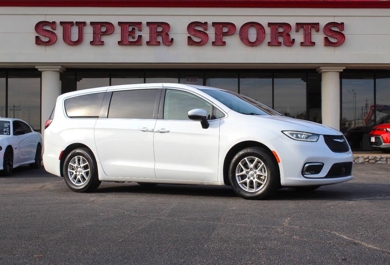 2023 Chrysler Pacifica Touring L 4dr Mini Van