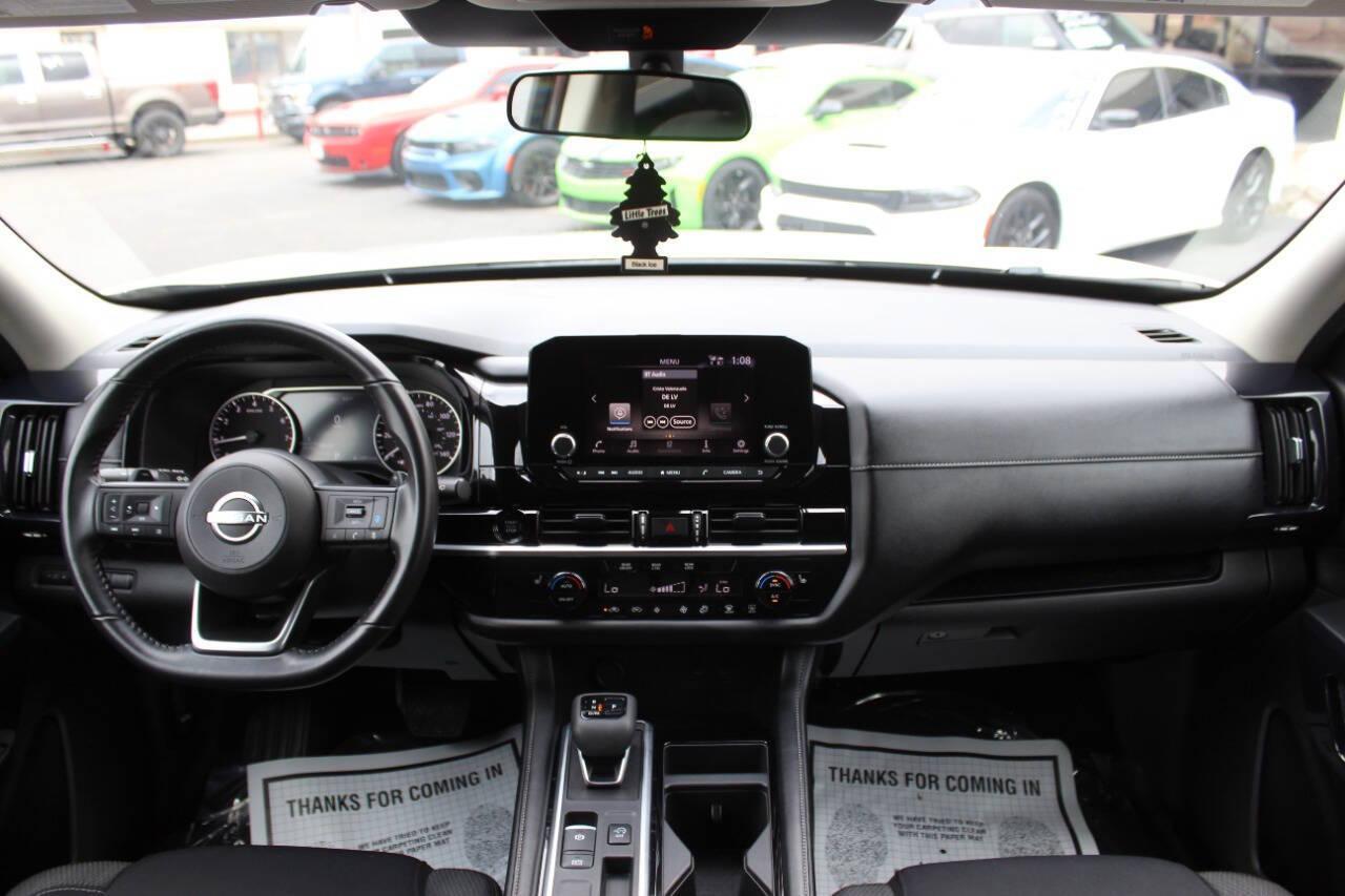 2025 Silver Nissan Pathfinder SV (5N1DR3BA3SC) with an 3.5L V6 284hp 259ft. lbs. 3.5L V6 engine, Automatic 9-Speed transmission, located at 4301 NW 39th , Oklahoma City, OK, 73112, (405) 949-5600, 35.512135, -97.598671 - NO DRIVERS LICENCE -NO FULL COVERAGE INSURANCE - NO CREDIT CHECK. COME ON OVER TO SUPERSPORTS, TAKE A LOOK AND TEST DRIVE. PLEASE GIVE US A CALL AT (405) 949-5600. NO LICENCIA DE CONDUCIR - NO SEGURO DE COBERTURA TOTAL - NO VERIFICACION DE CREDITO. VISITENOS EN SUPERSPORTS, MIRE NUESTRO - Photo#20